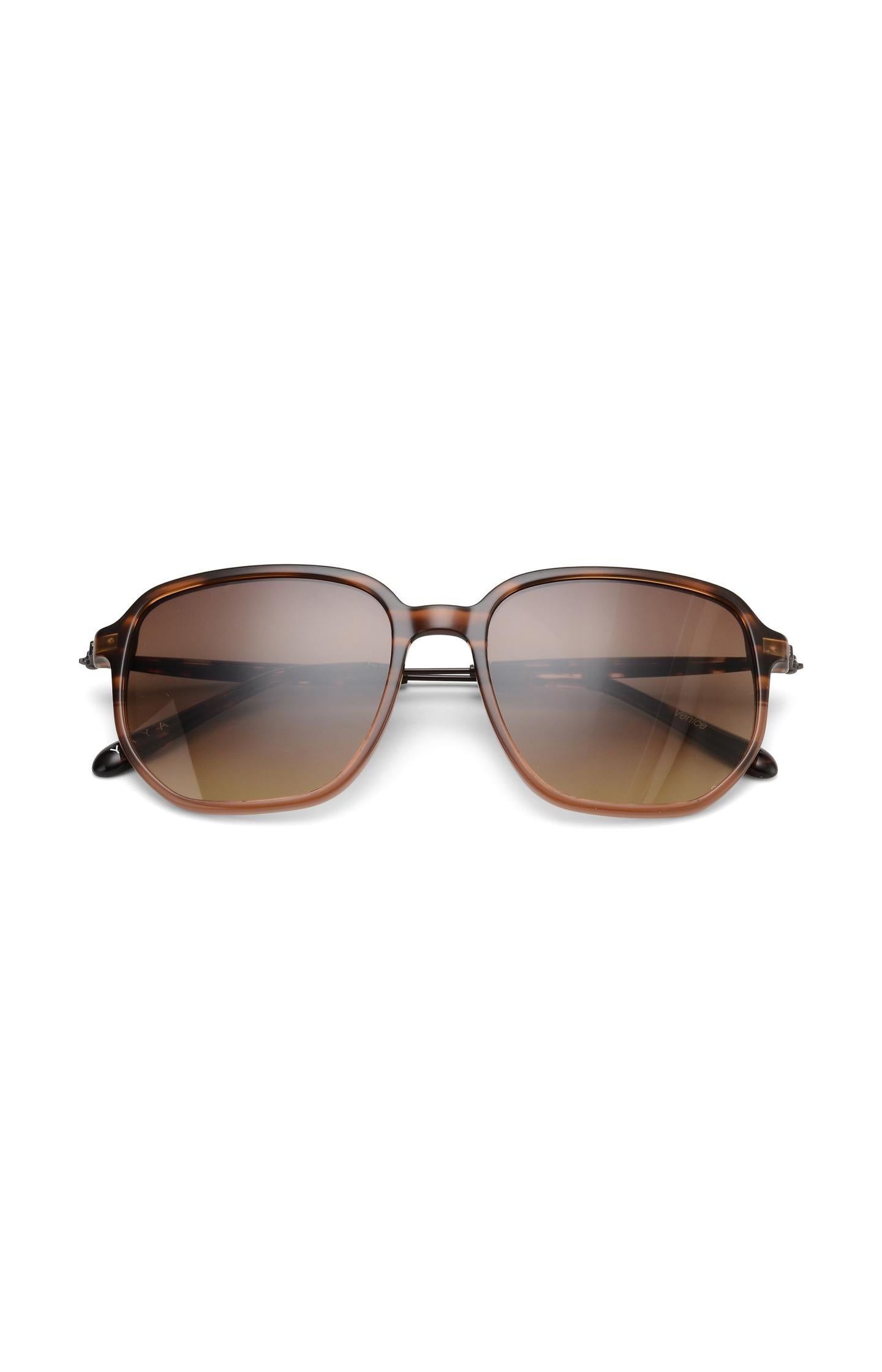 Sunglasses Venice with subtle square frame - Type: product
