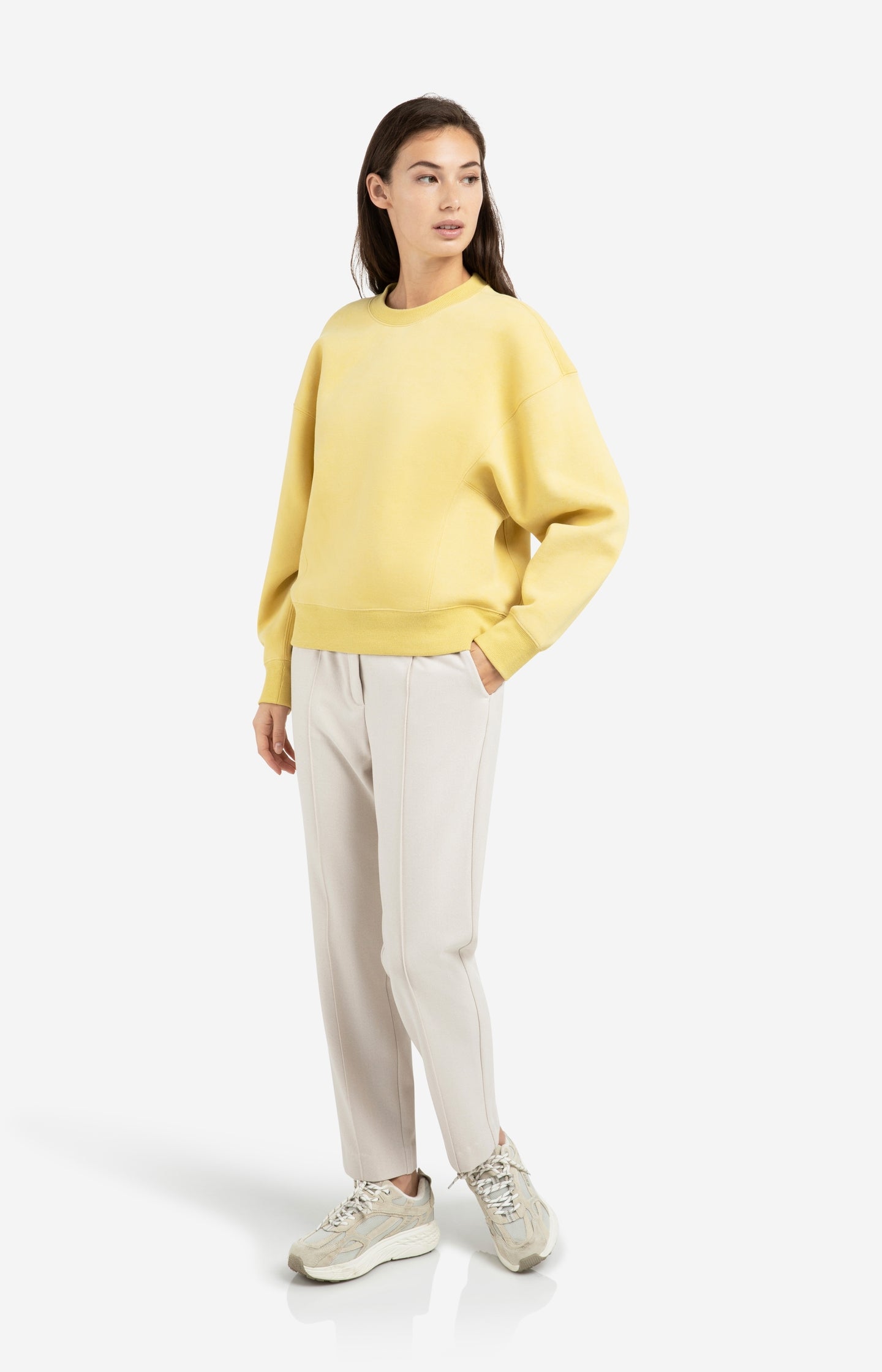 Sweater in sturdy fabric with washed effect - Type: lookbook
