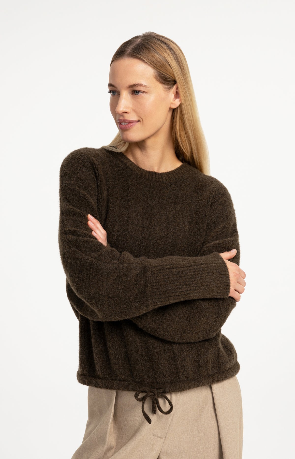 Sweater with batwing sleeves and drawcord at the hem