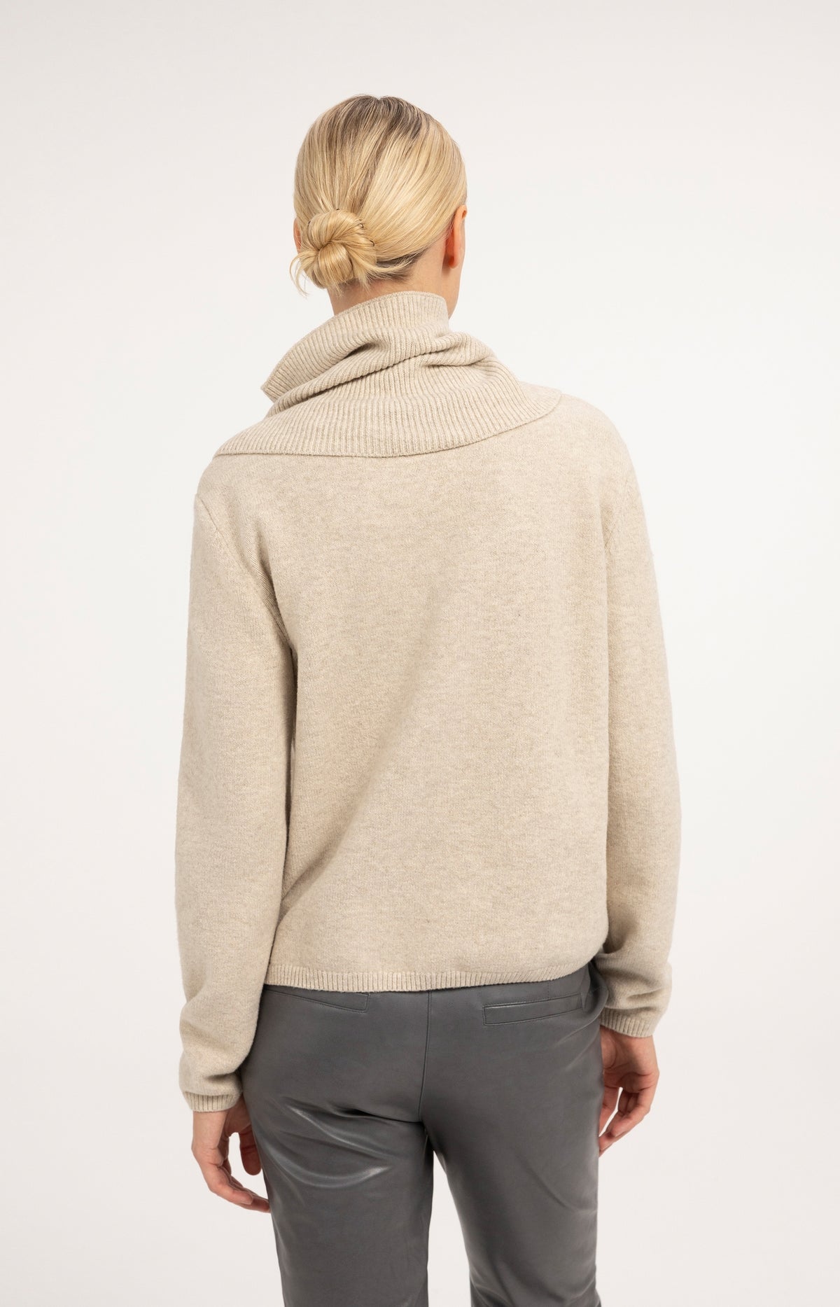 Sweater with detachable turtleneck collar - Light Beige Melange