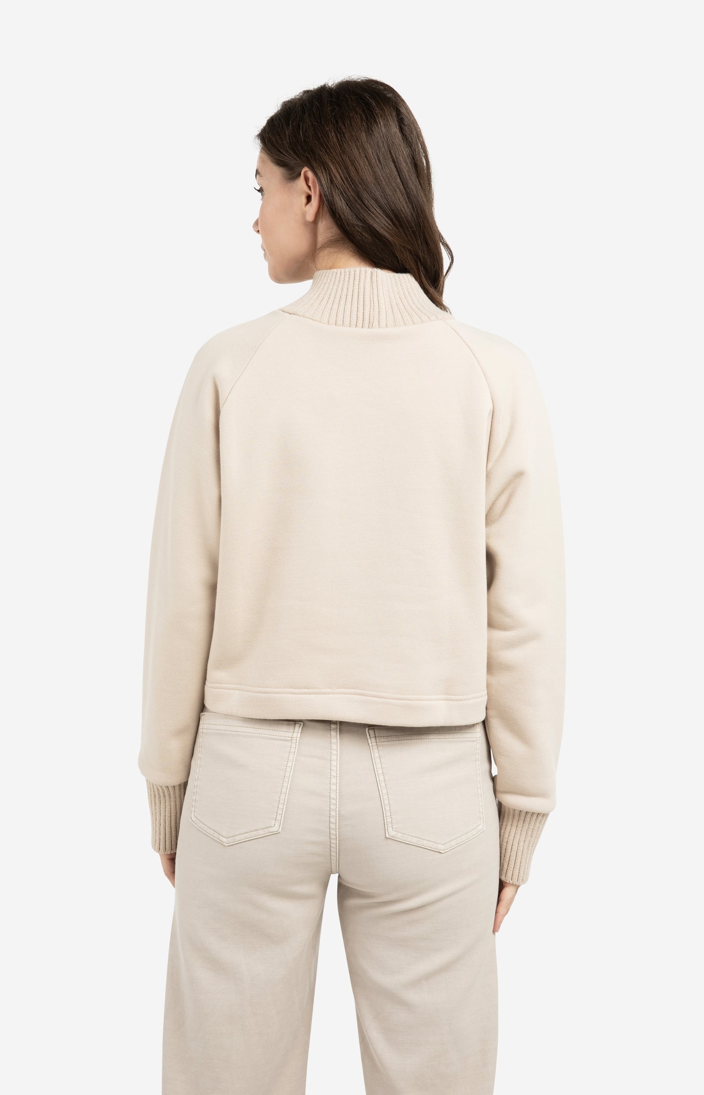 Sweater with knitted collar and subtle stitching - Type: lookbook