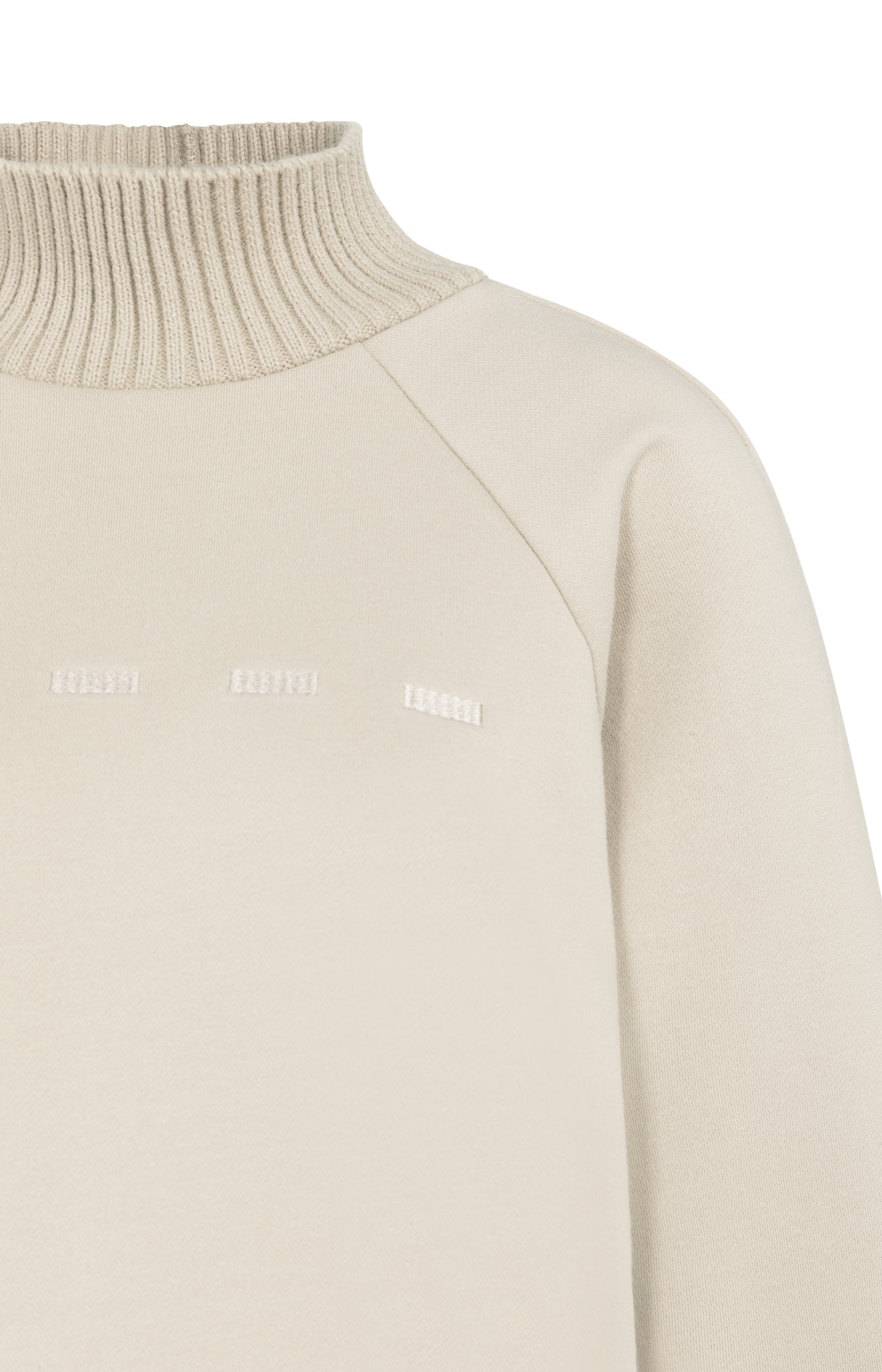 Sweater with knitted collar and subtle stitching - Type: lookbook