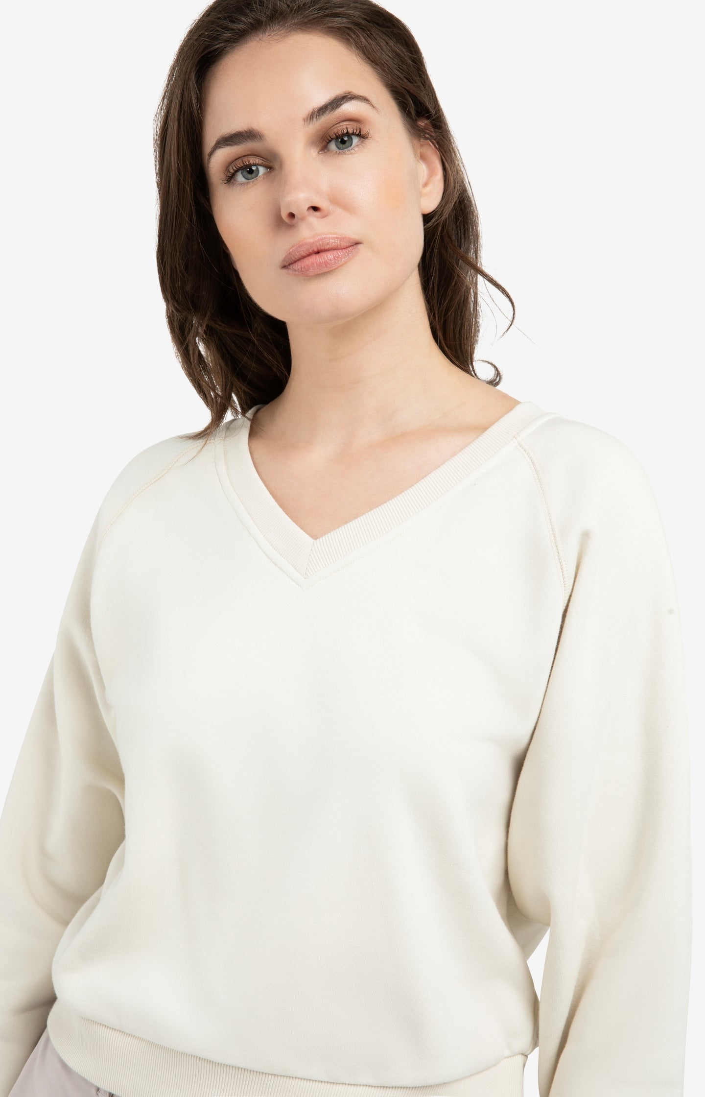 Sweater with V-neck and ribbed trims