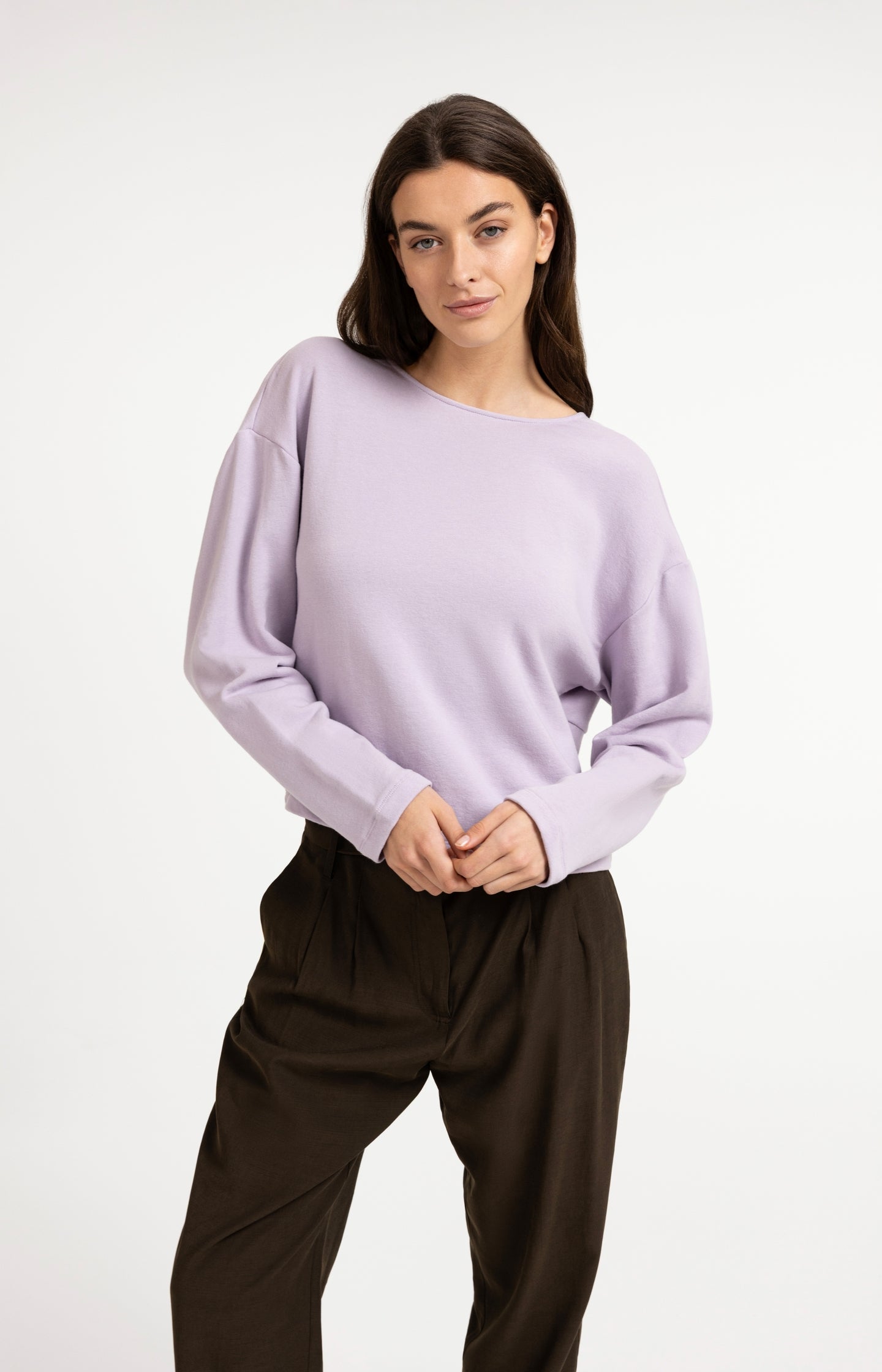 Sweater with V-neck and twisted detail at the back