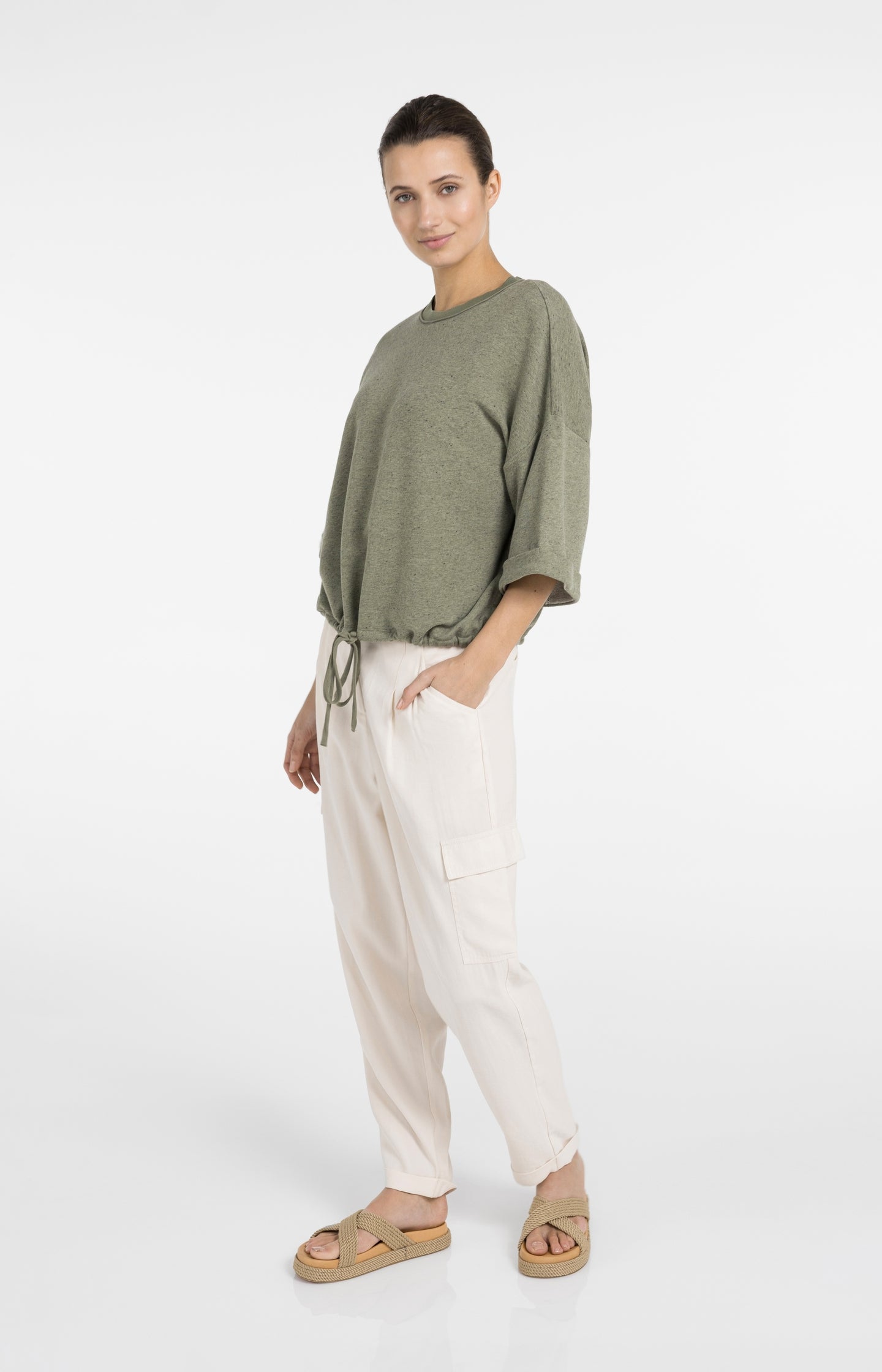 Sweatshirt with rolled cuffs and drawcord