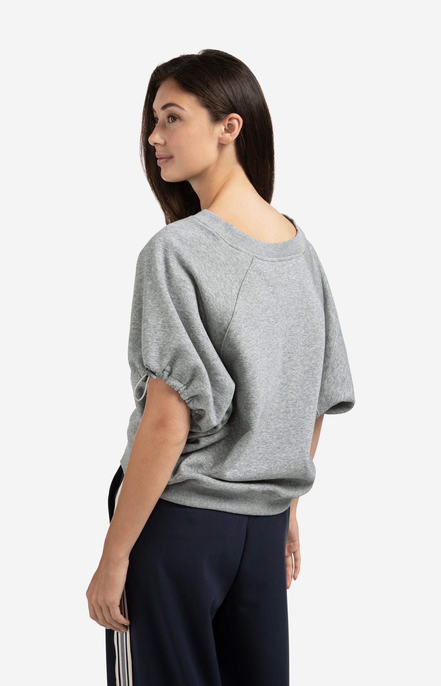 Sweatshirt with V-neck and adjustable sleeve cords