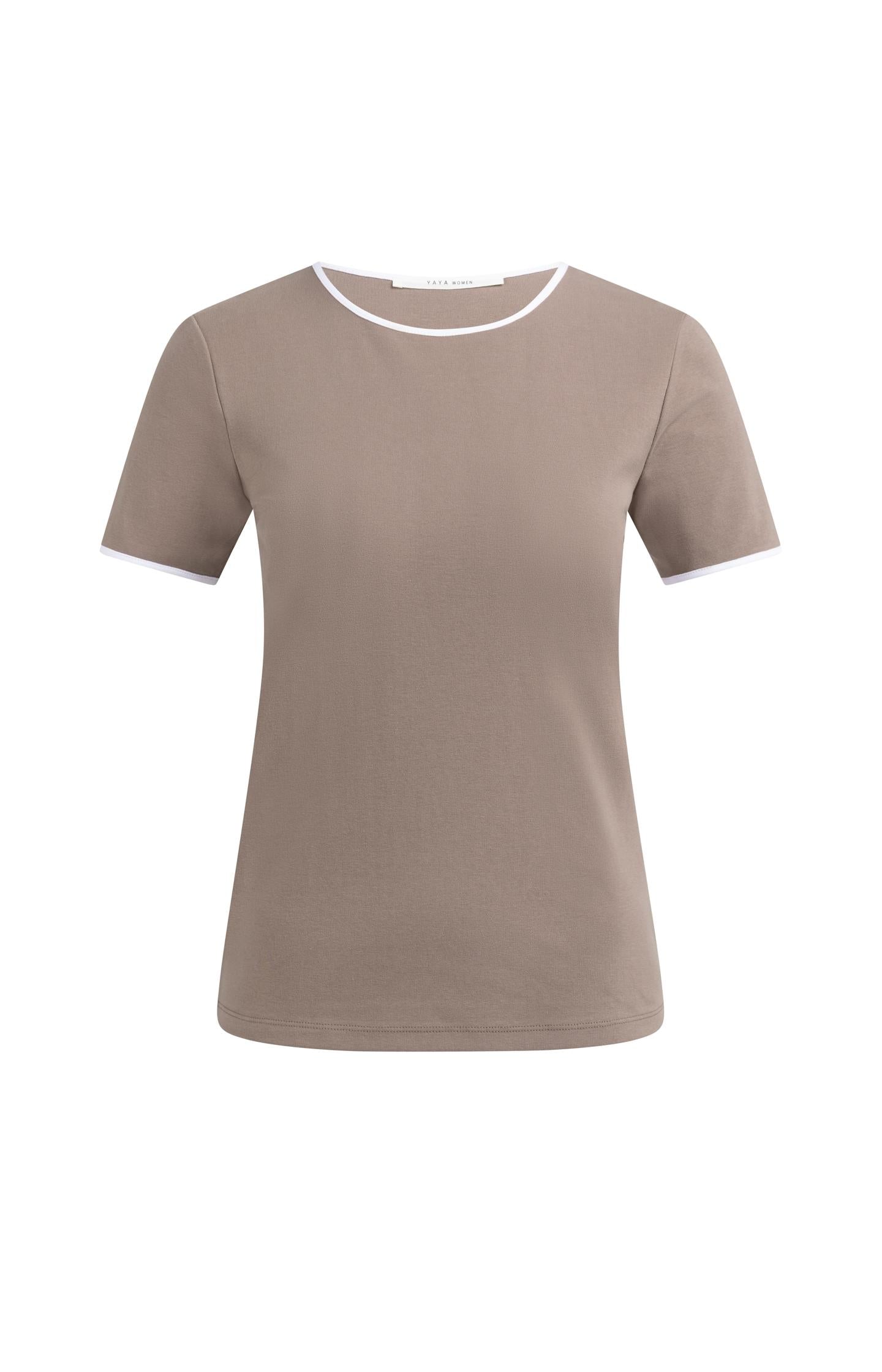 T-shirt with contrasting trim and round neck - Type: product