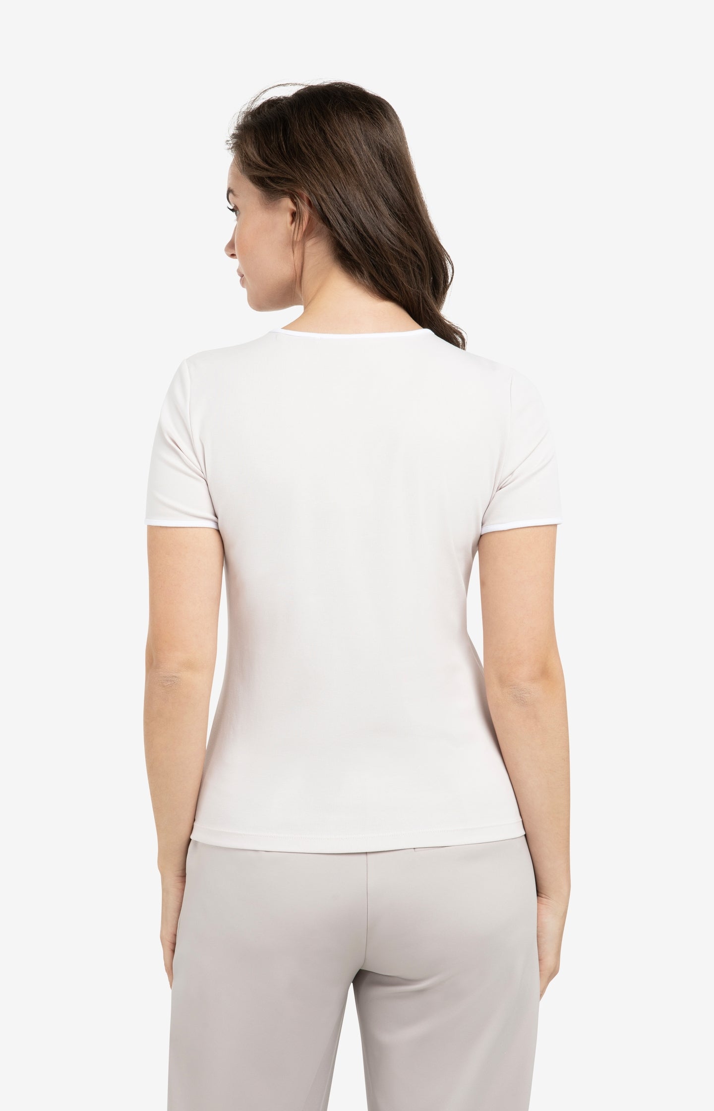 T-shirt with contrasting trim and round neck