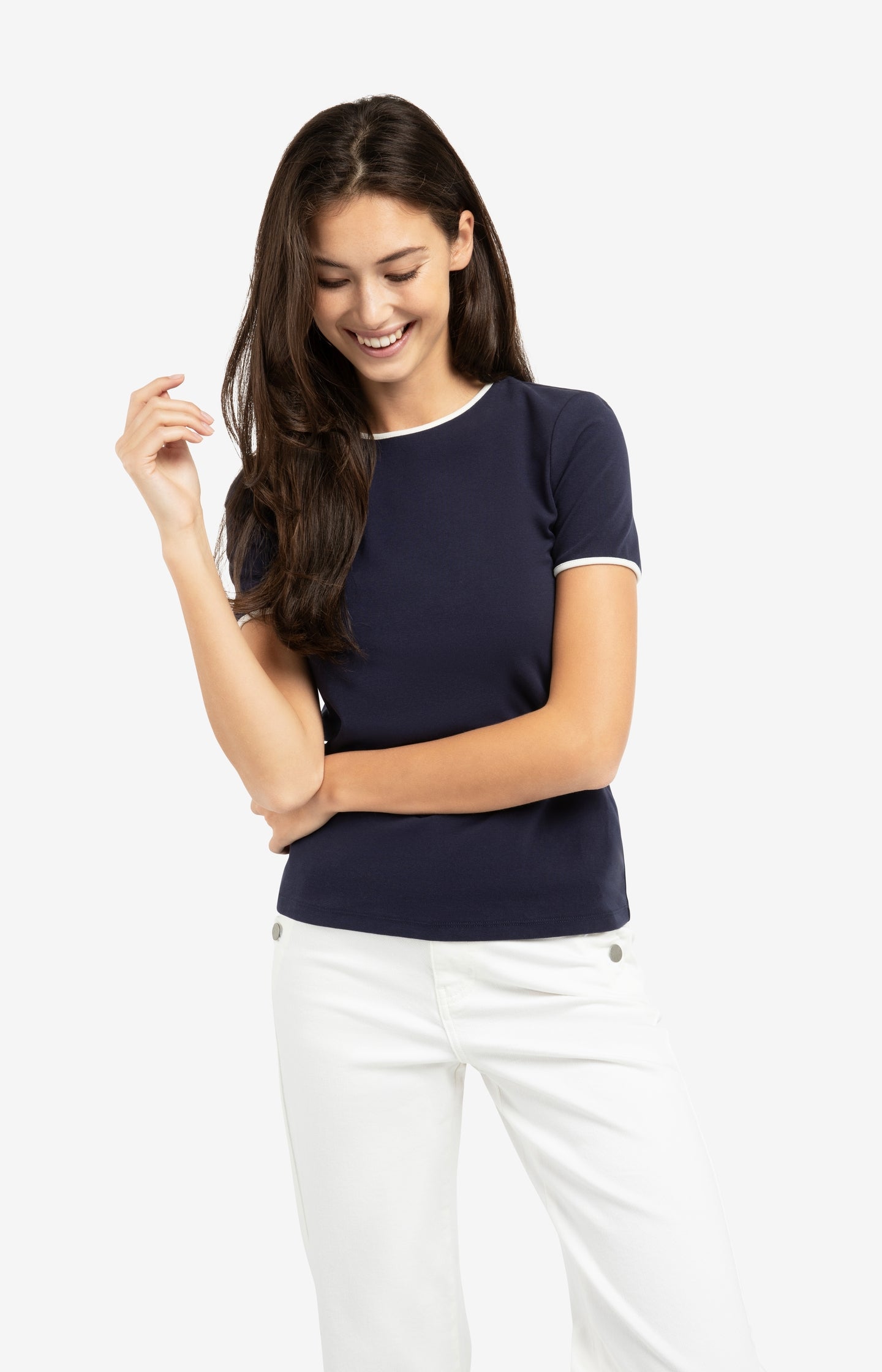 T-shirt with contrasting trim and round neck