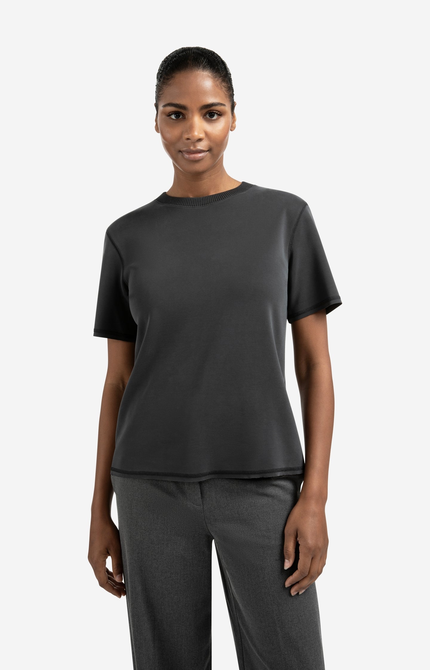 T-shirt with knitted ribbed neckline