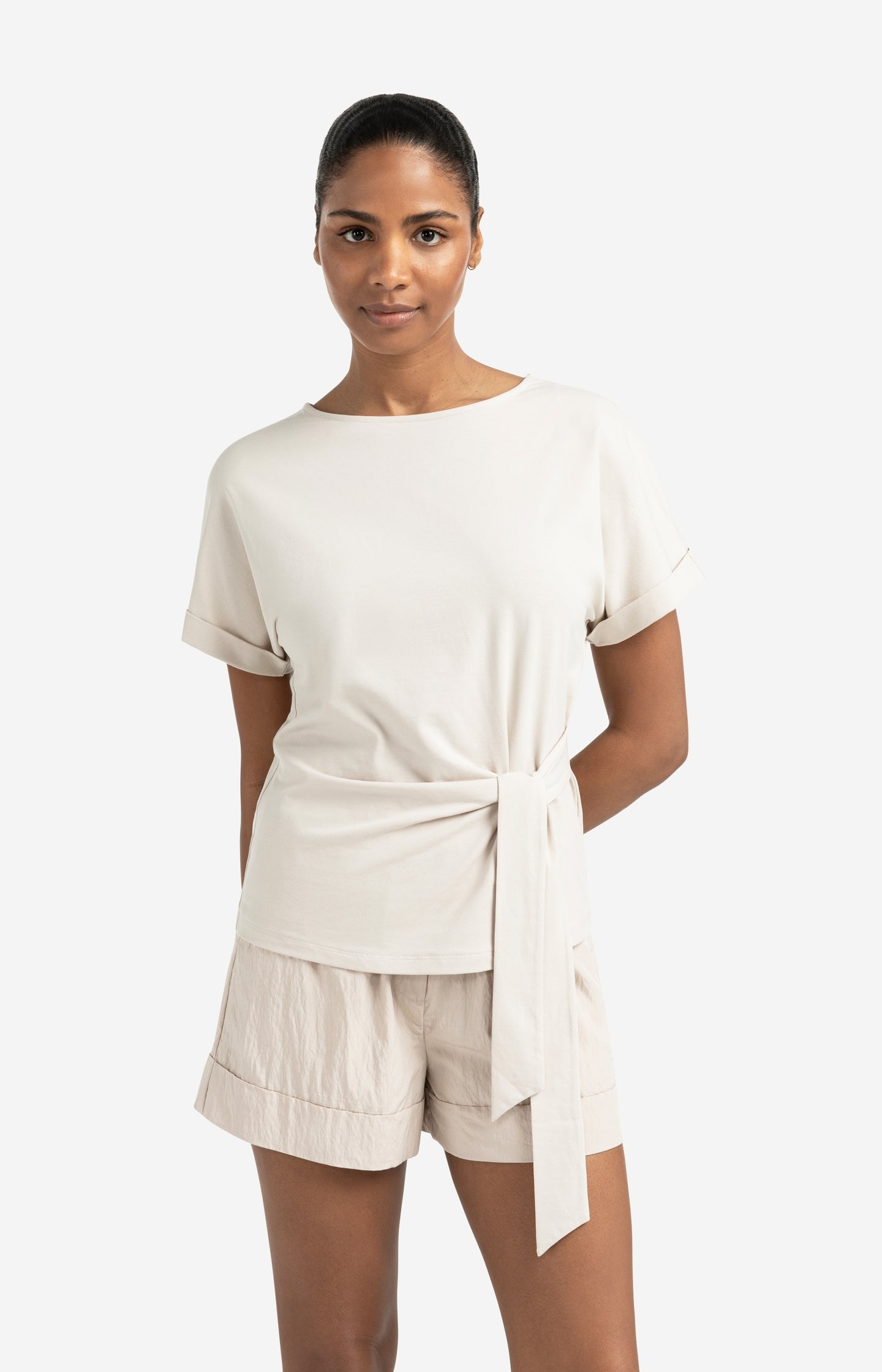 T-shirt with round neck and knotted detail - Type: lookbook