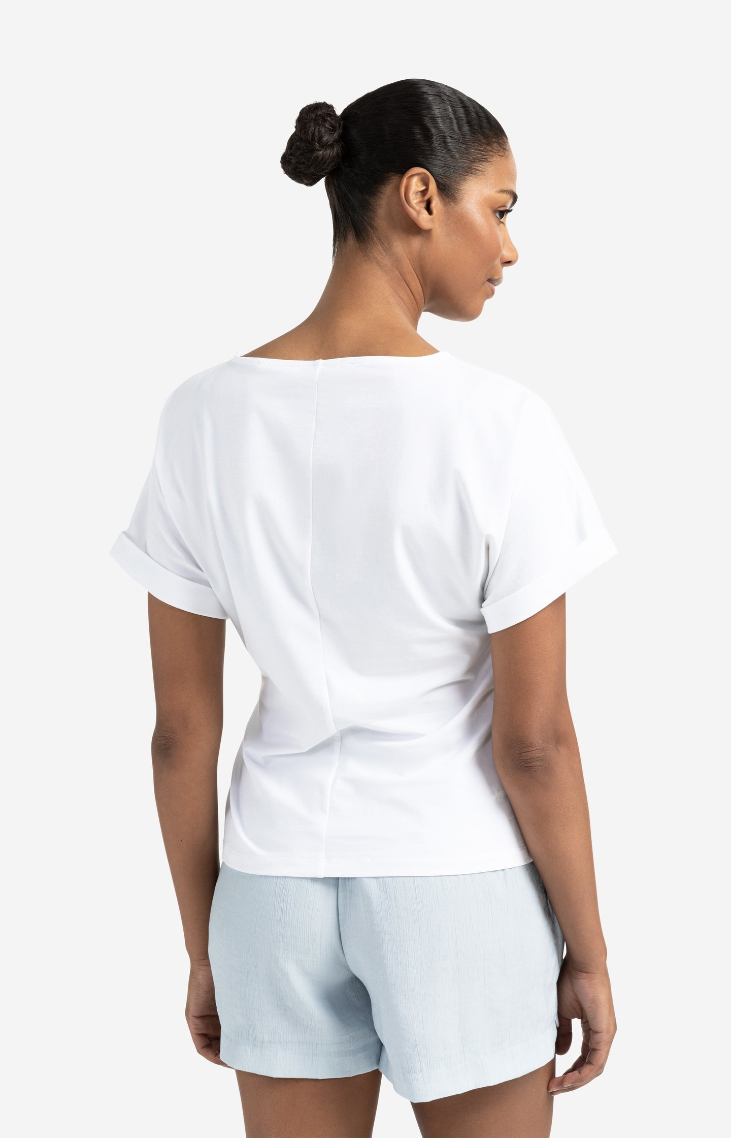 T-shirt with round neck and knotted detail - Type: lookbook