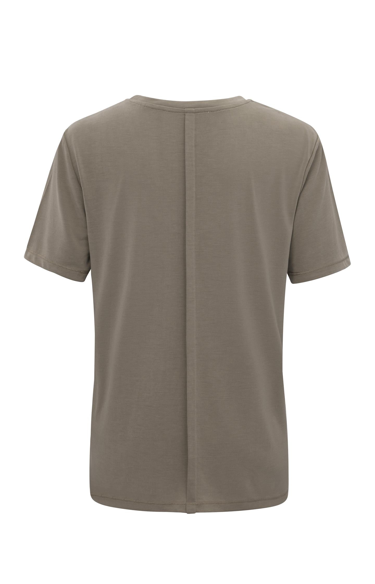 T-shirt with round V-neck and short sleeves in regular fit