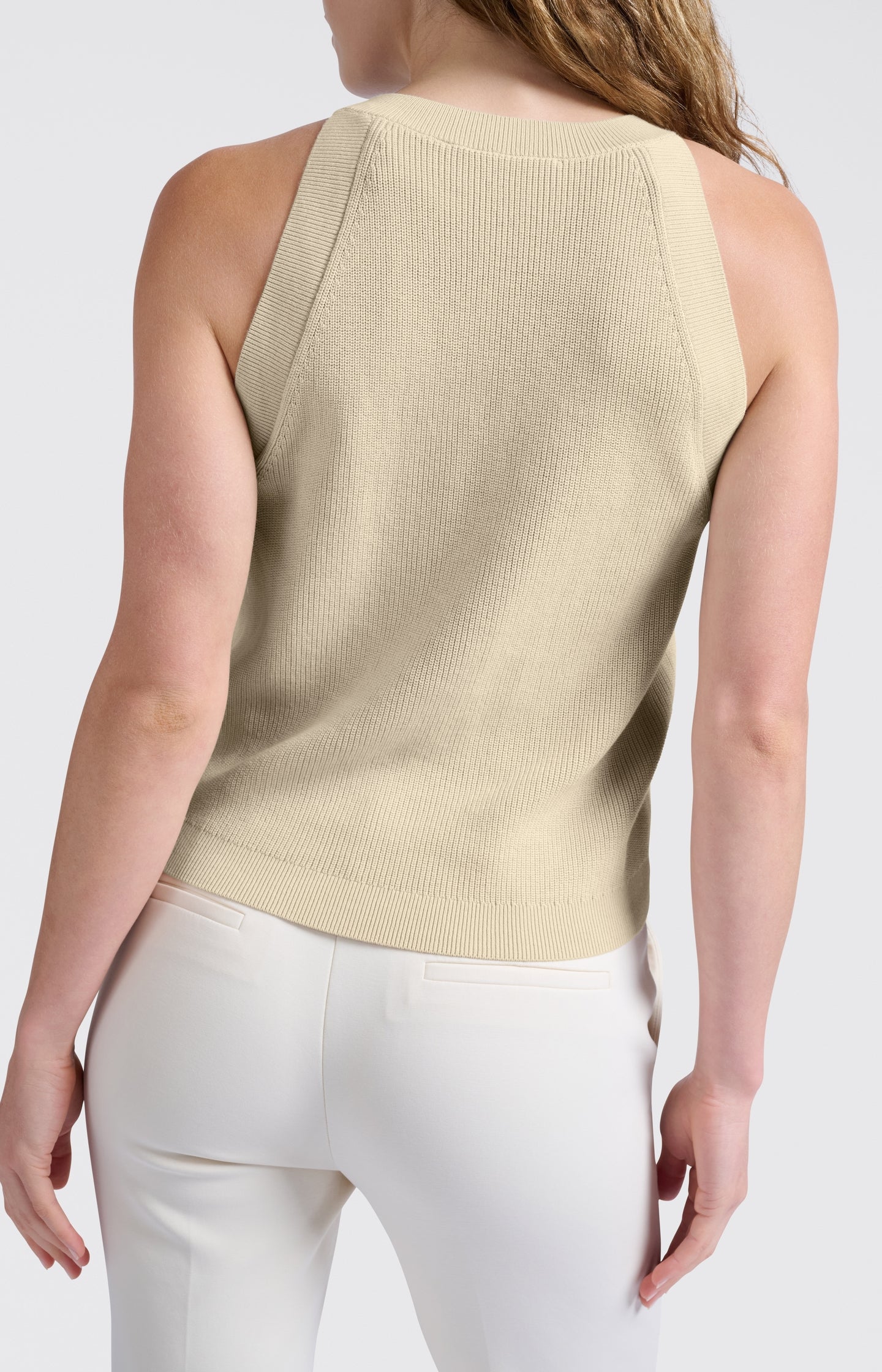 Tanktop with high neckline