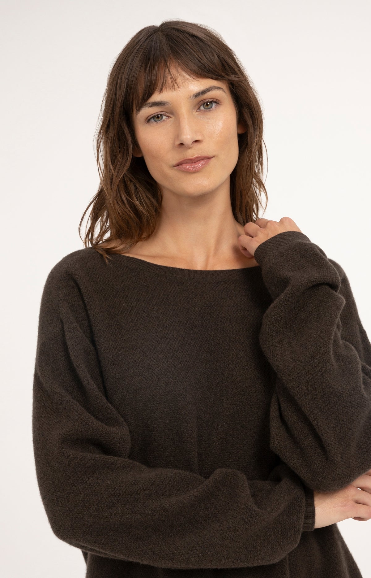 Textured sweater with deep V-neck at back - Brown
