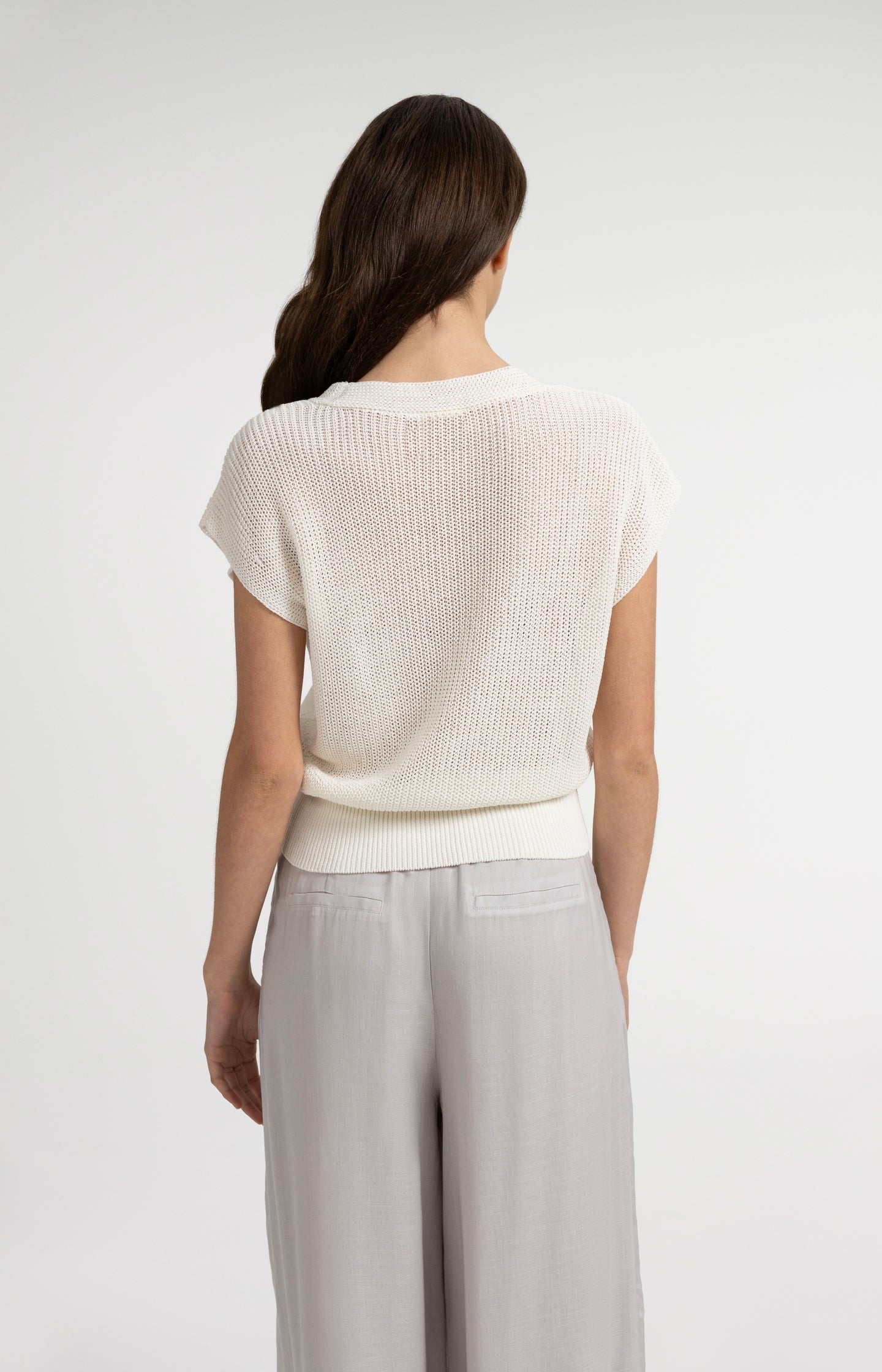 Textured sweater with V-neck - Type: lookbook