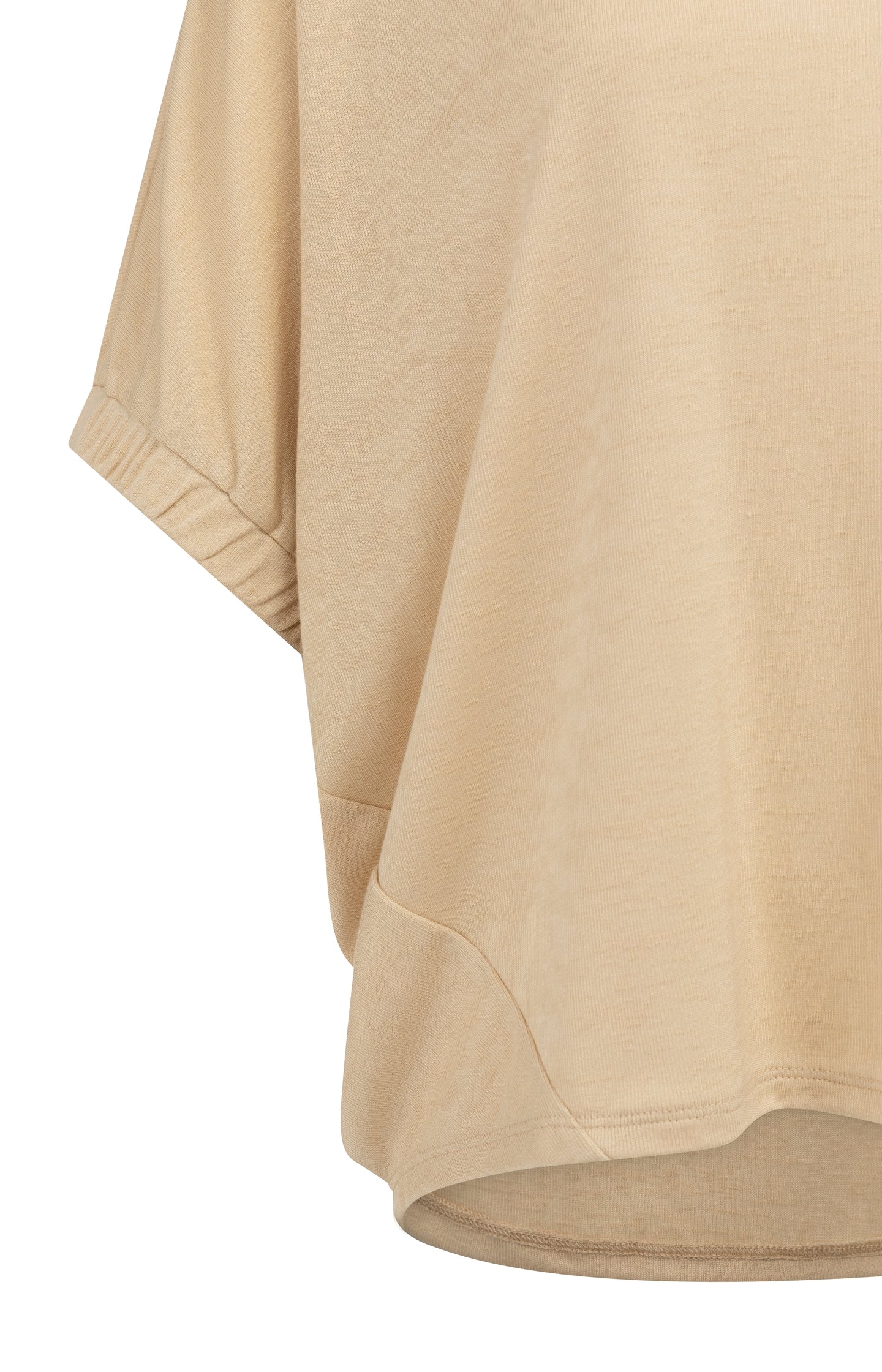 Top with boat neckline and elastic cuffs