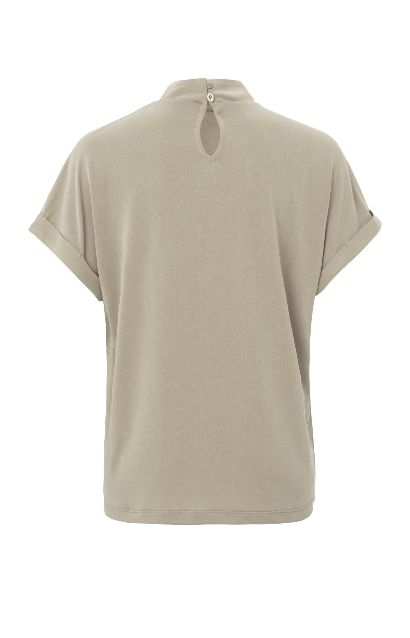 Top with high neck, short sleeves and pleated detail