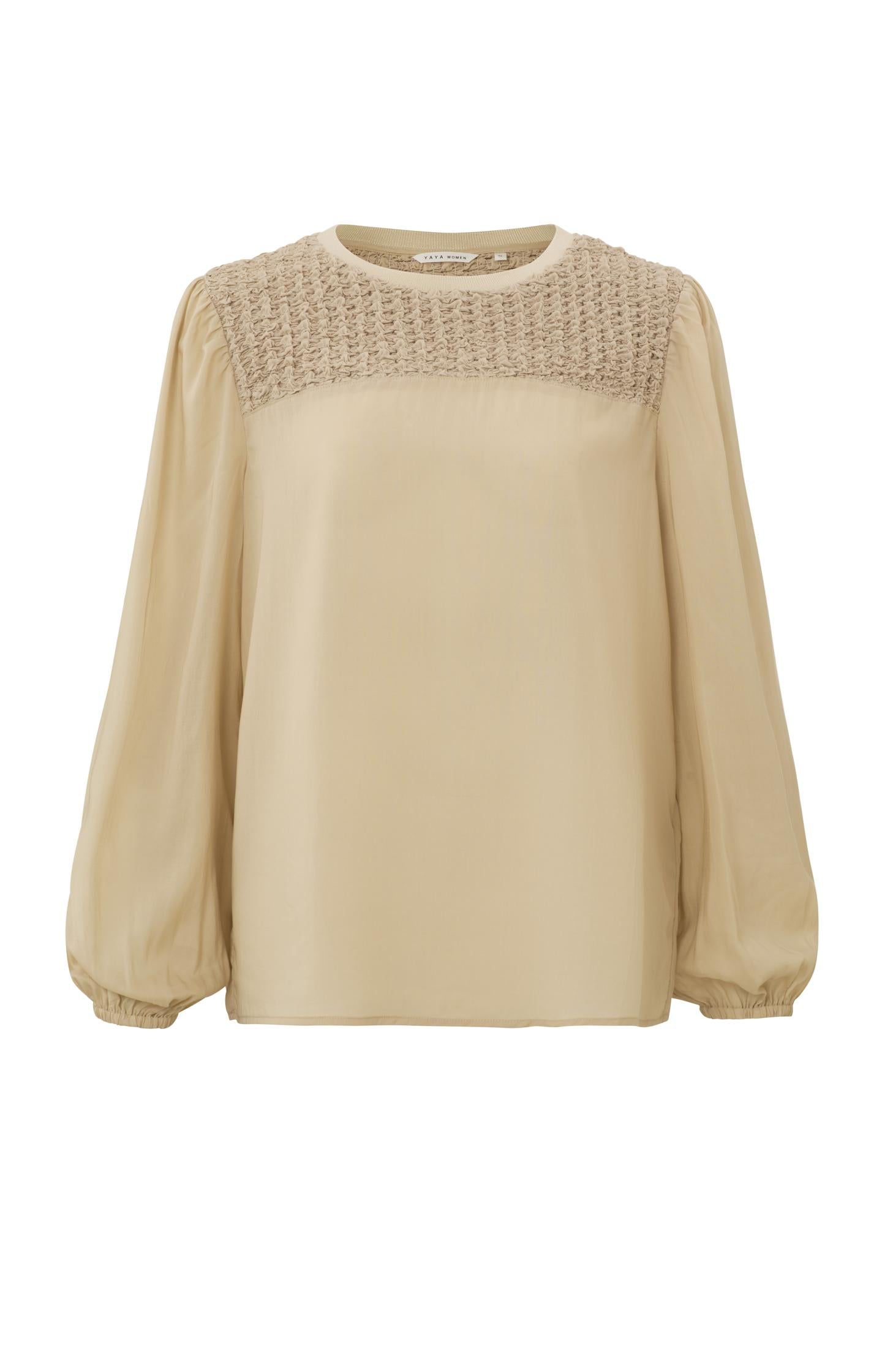 Top with round neck, long balloon sleeves and details - Type: product