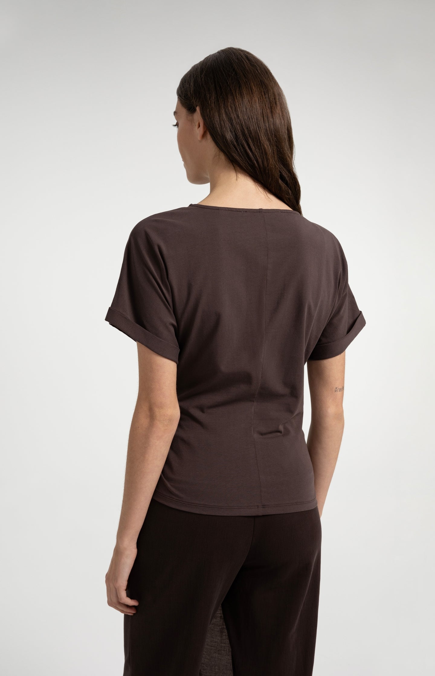 Top with round neckline and knot detail