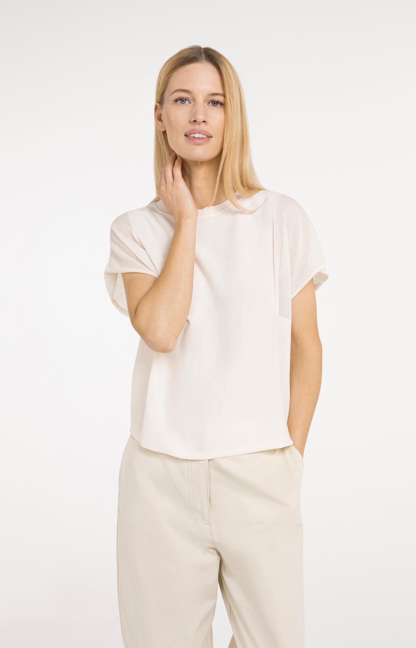 Top with sheer short sleeves and crew neck - Type: lookbook