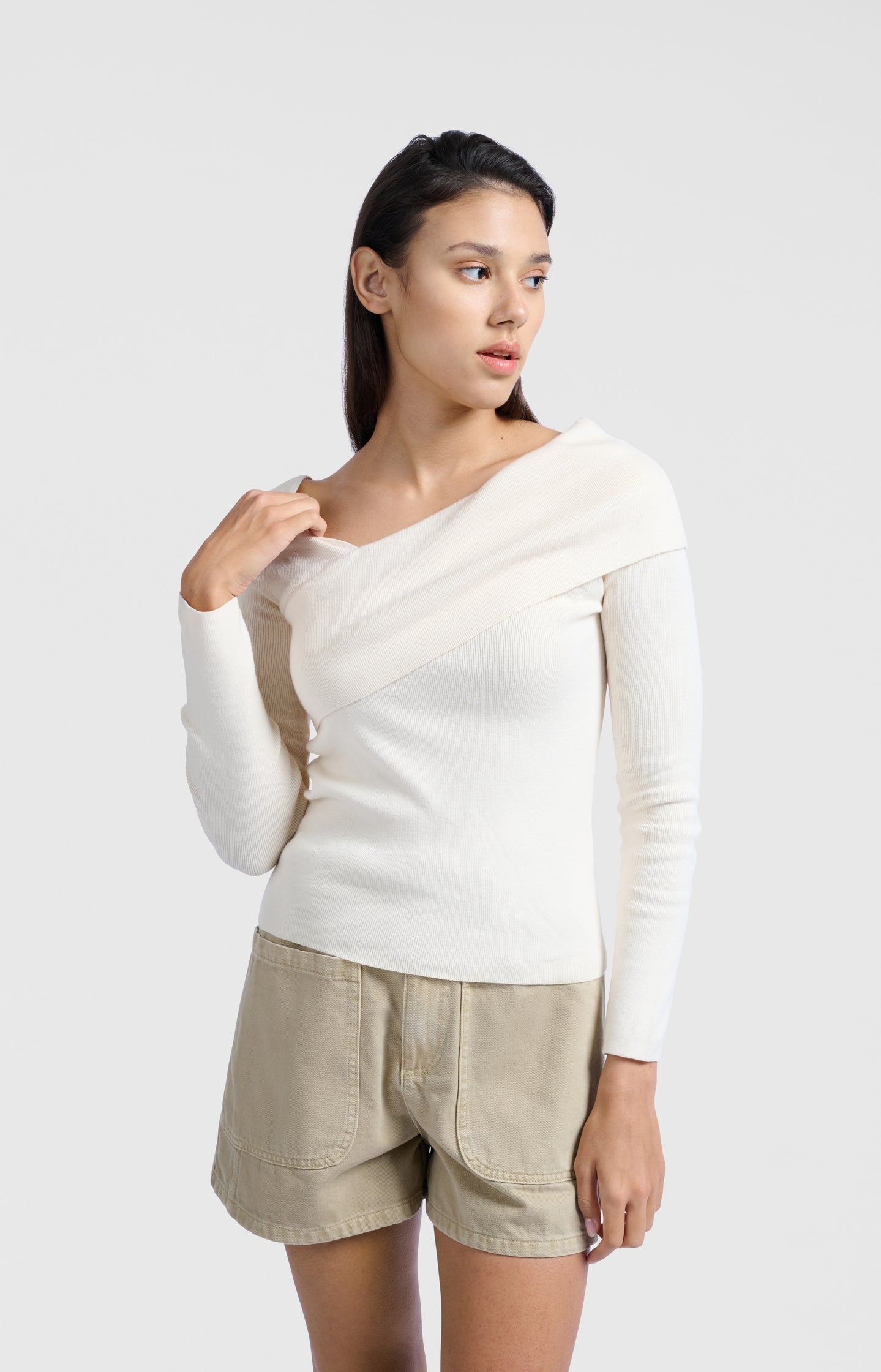 Top with wrap-over neckline - Type: lookbook