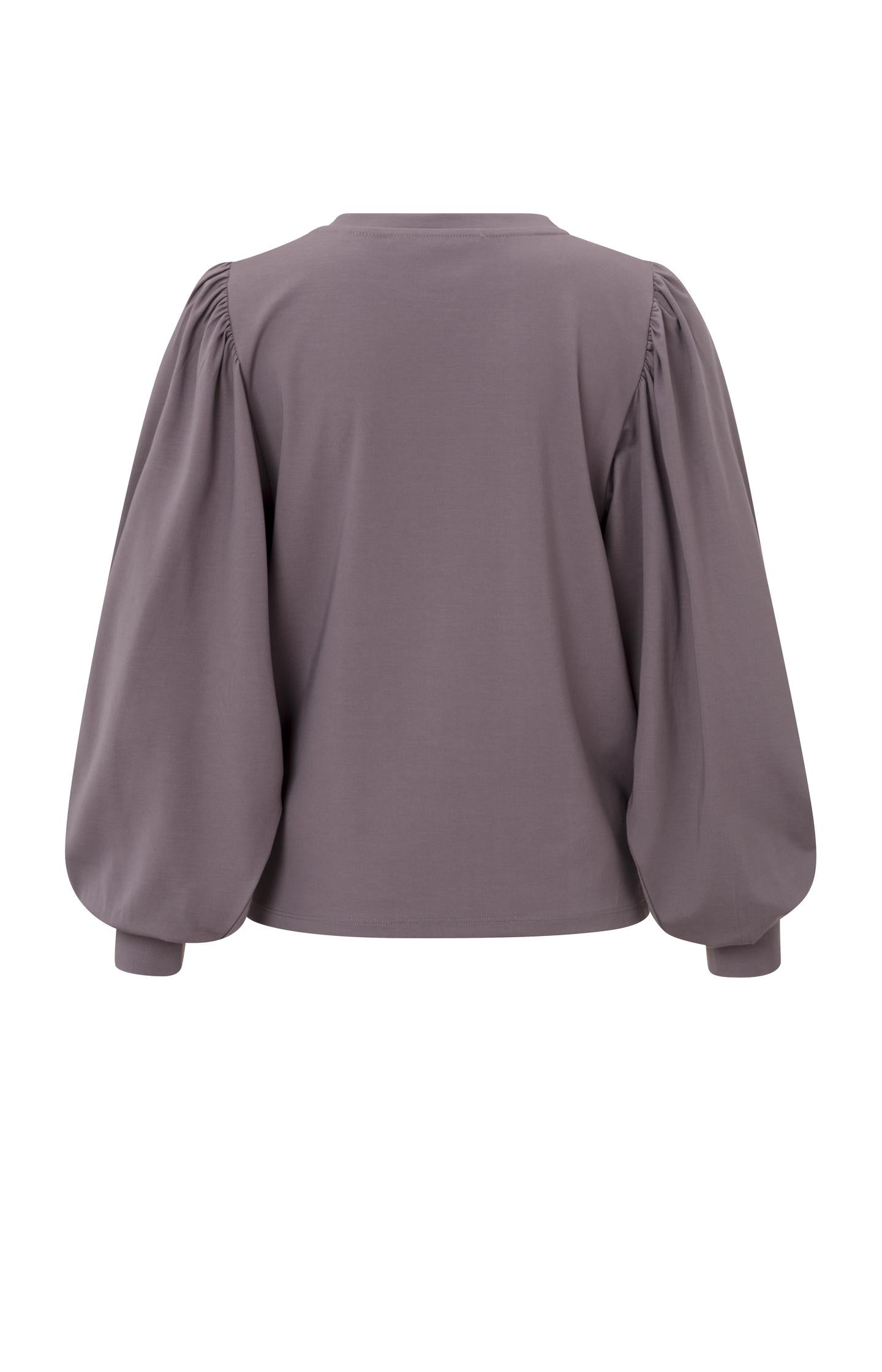 Tops with round neck and long puff sleeves in relaxed fit