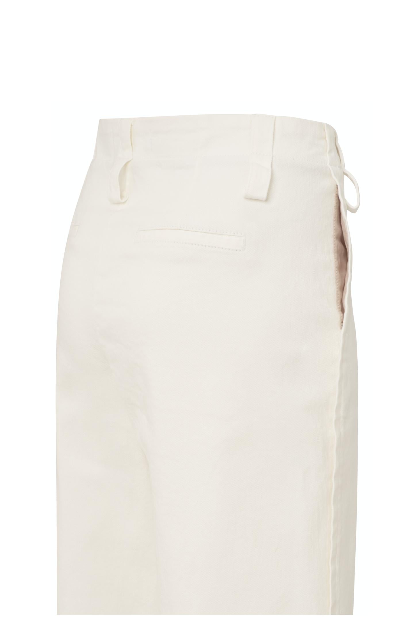 Trousers with drawstring and wide legs