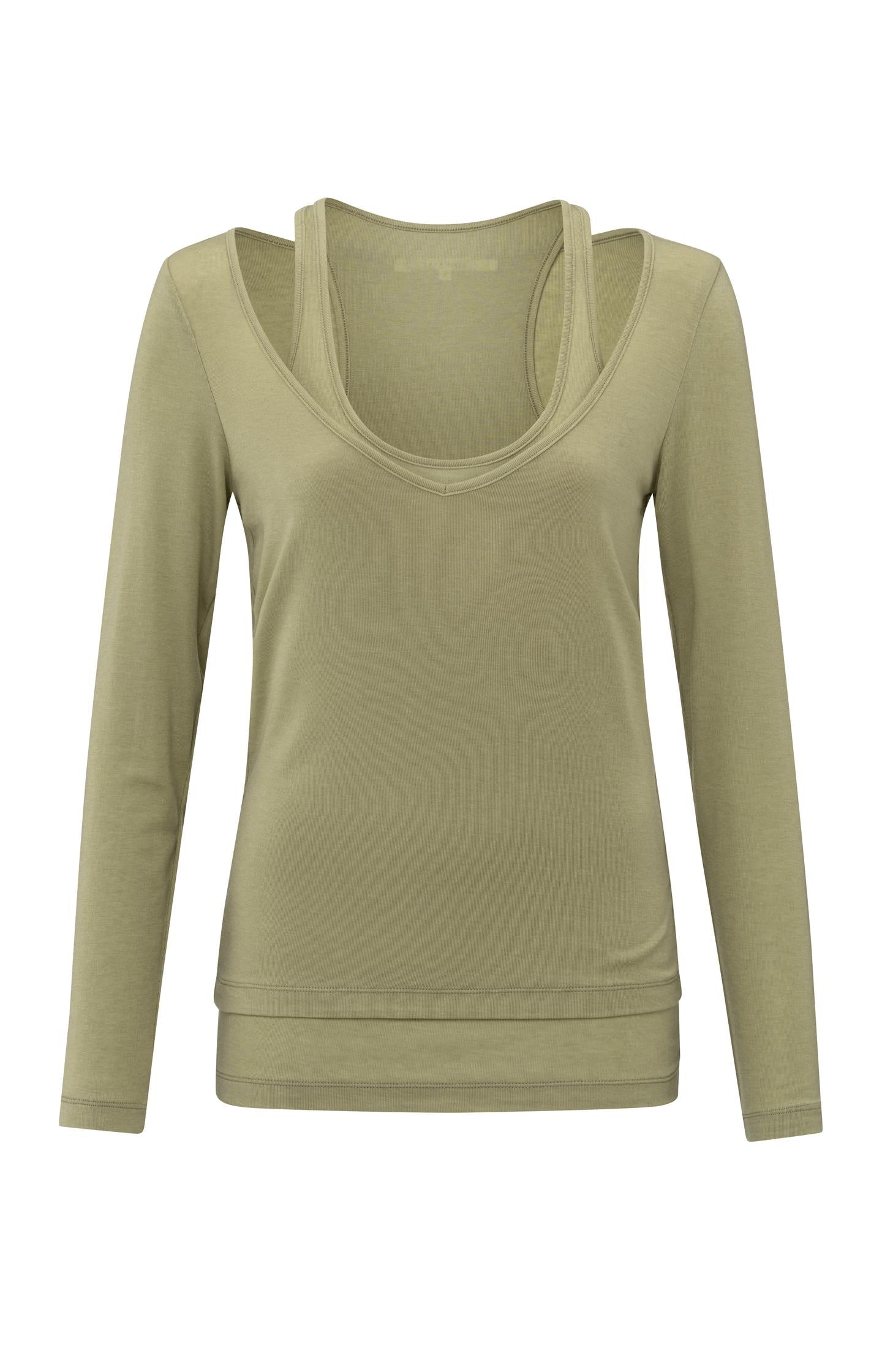 Zachte groene two-in-one top met lange mouwen en een diepe ronde hals - YAYA