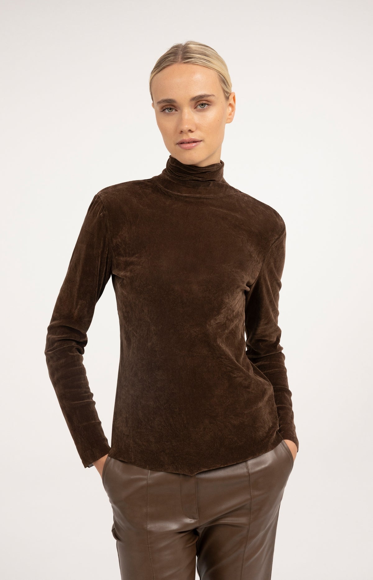 Velvet mesh top with high neck and long sleeves - Brown