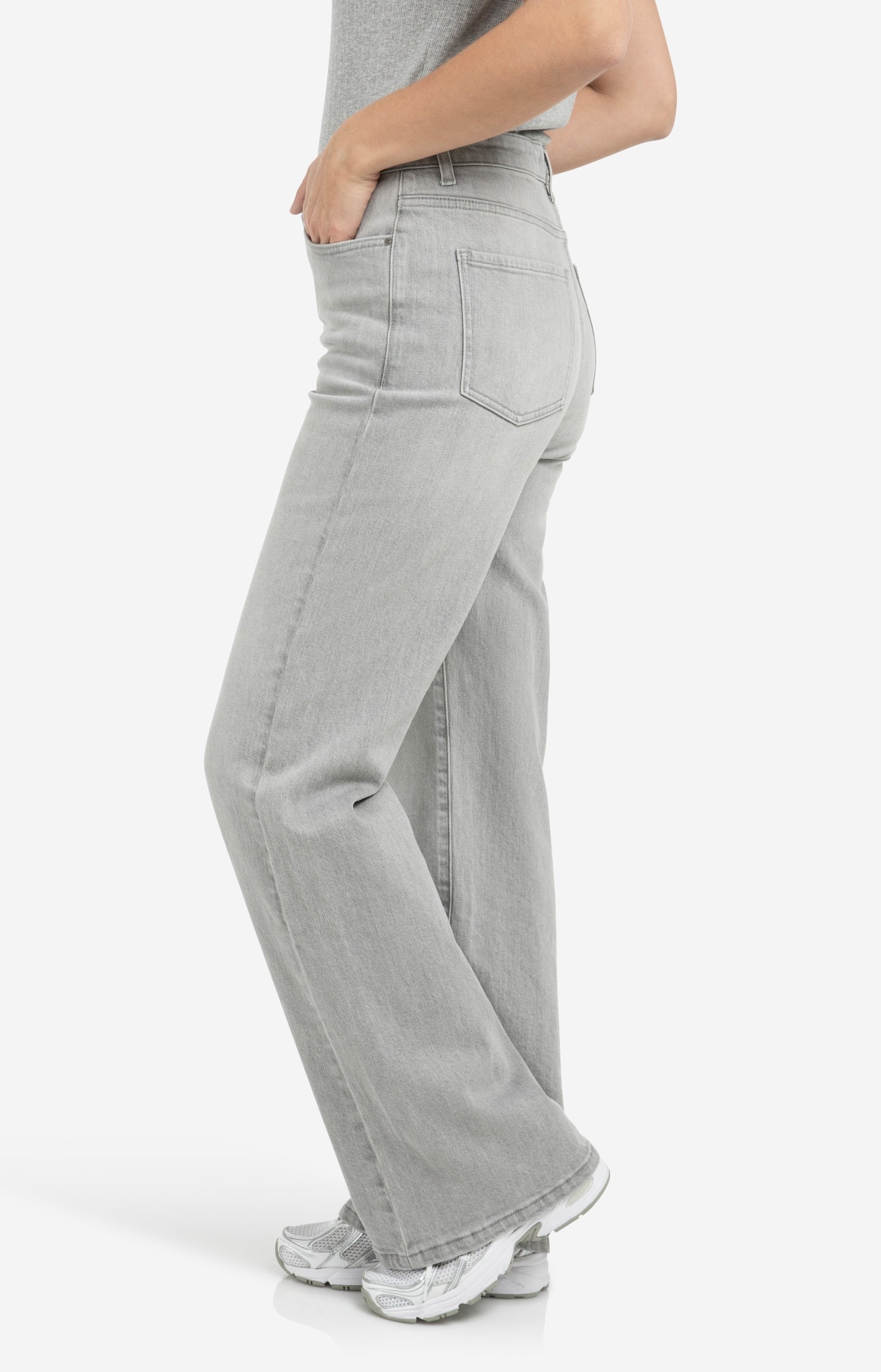 Wide-leg jeans with high waist (L32) - Type: lookbook