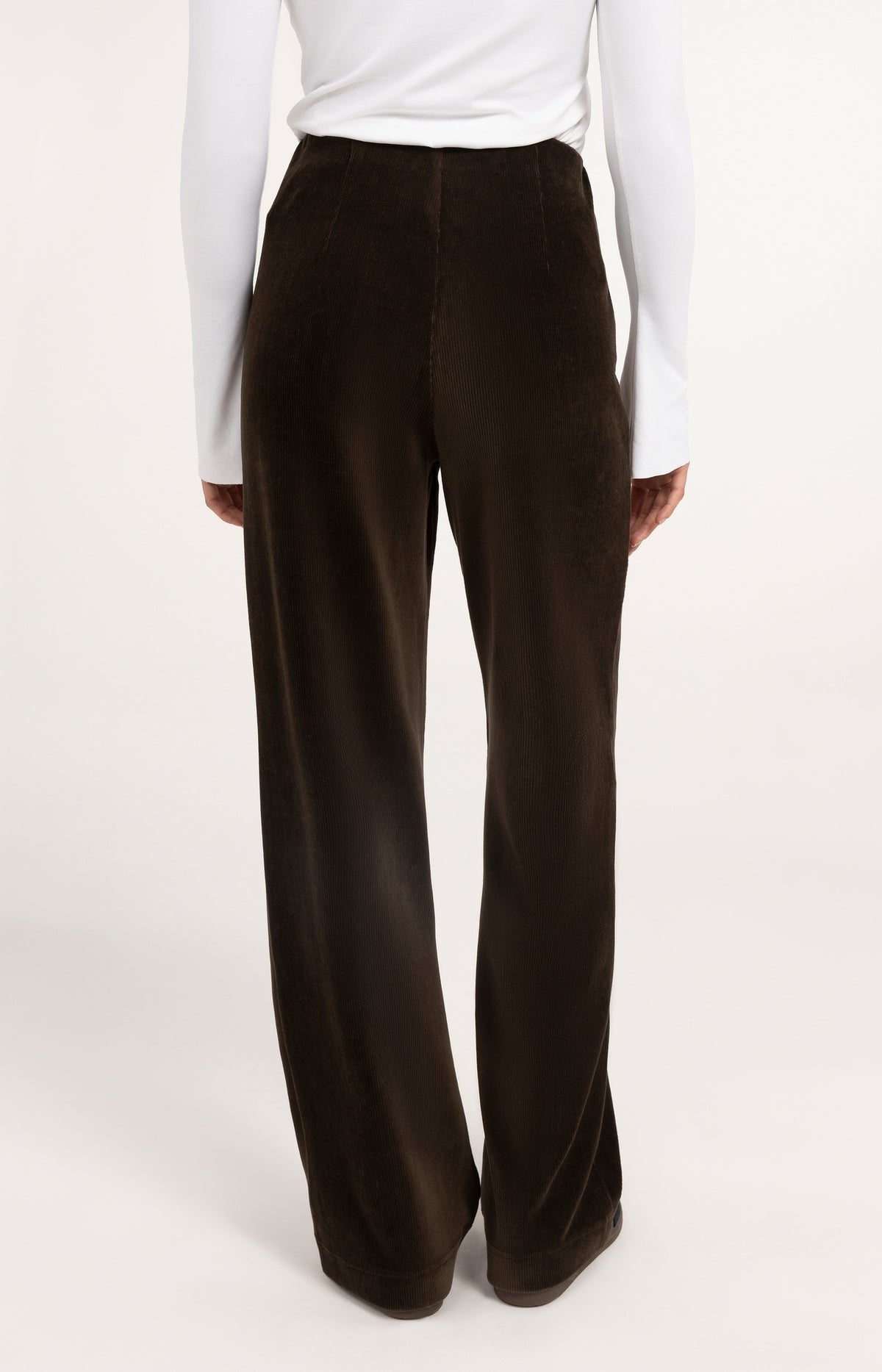 Wide leg trousers in soft rib velour - Delicioso Brown