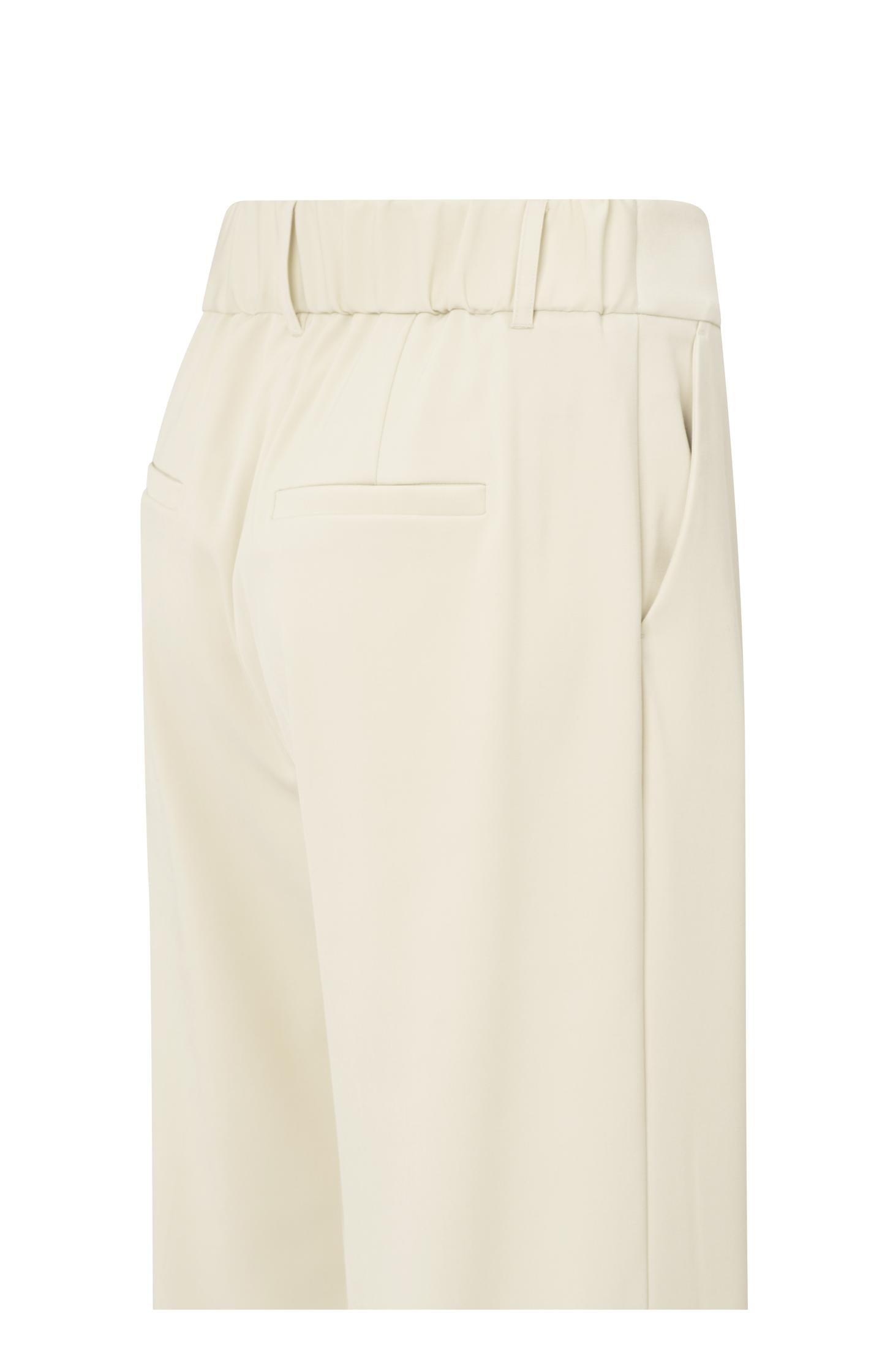 Wide-leg trousers with pleats and fixed turned-up hem