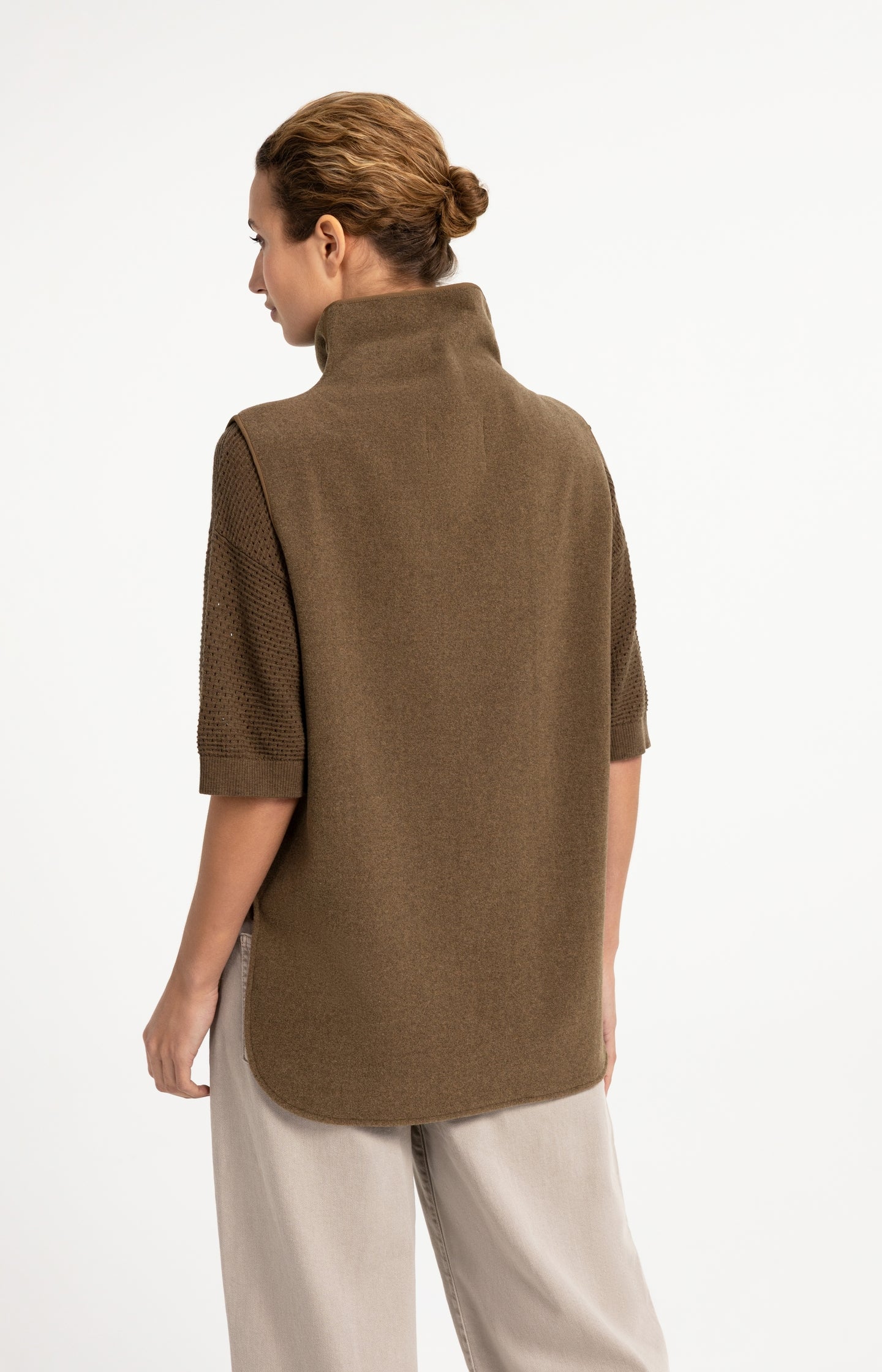 Wool blend bodywarmer with stand-up collar