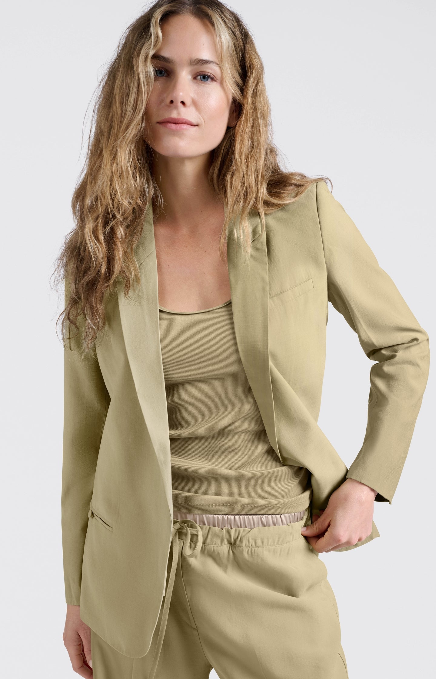 Woven blazer with pocket details - Type: lookbook