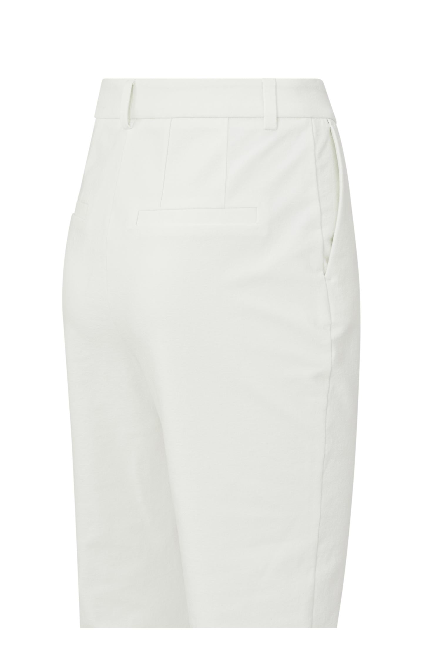 Woven chino with straight legs, side pockets and zipper