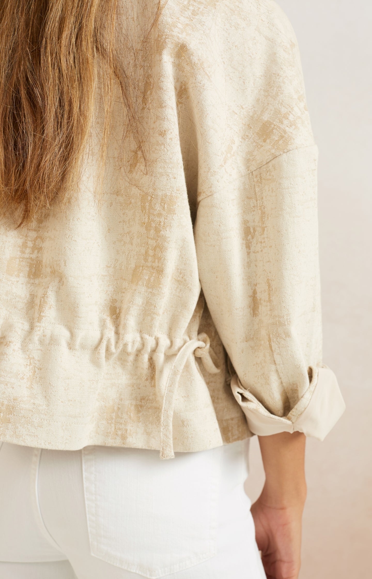 Woven jacquard jacket with long sleeves and pockets