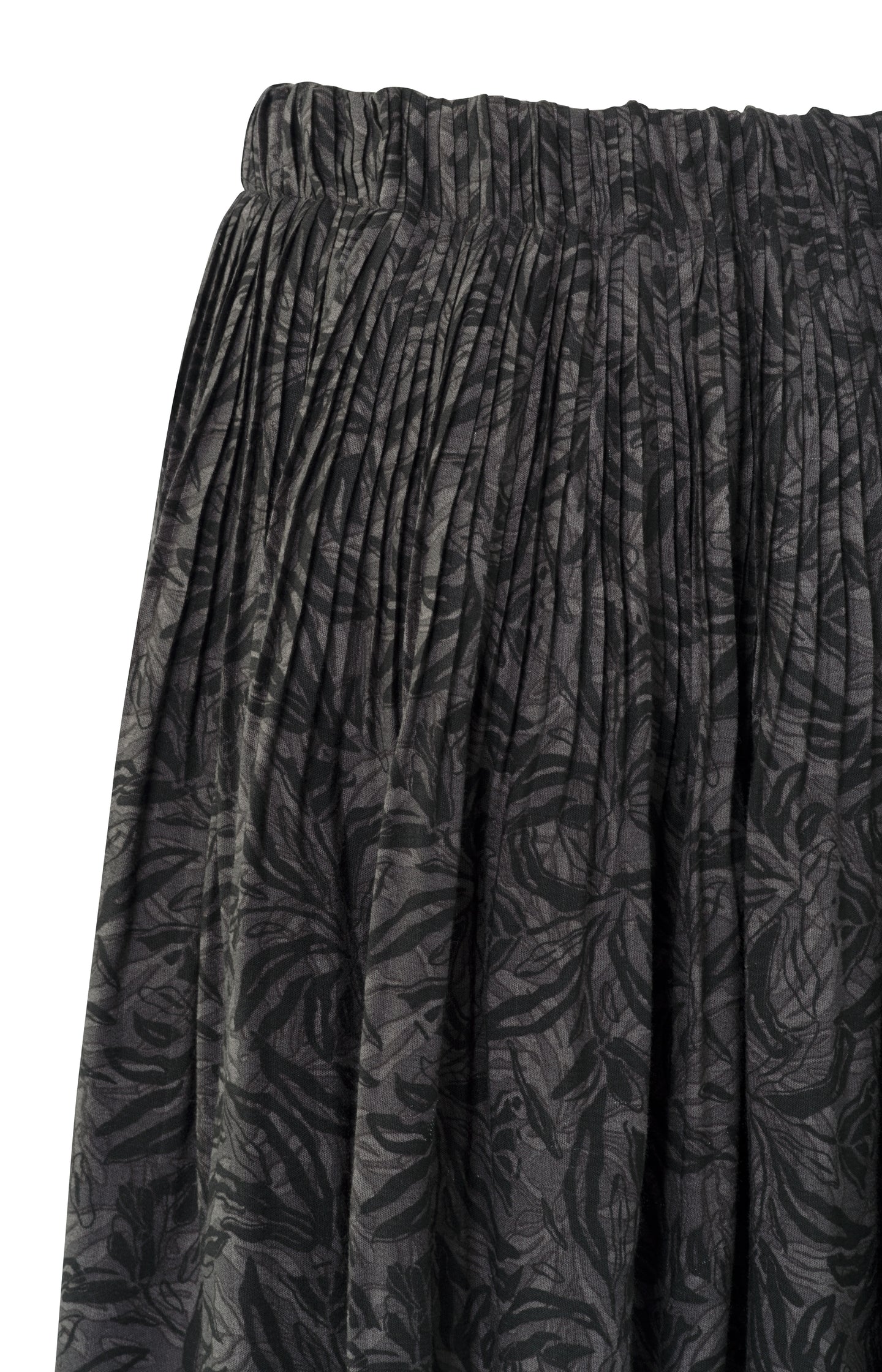 Woven pleated skirt in a flowy fit with print