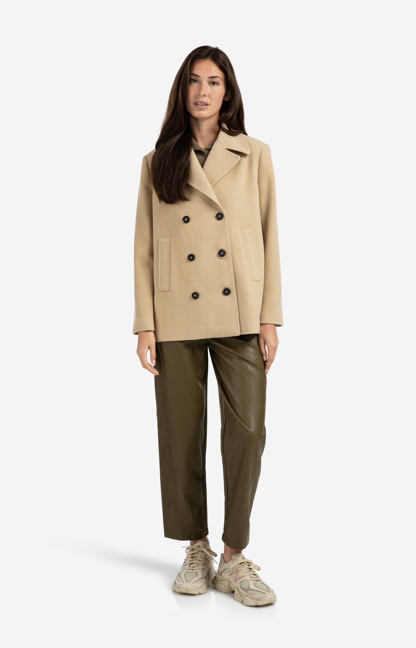 Woven short coat with double-breasted closure