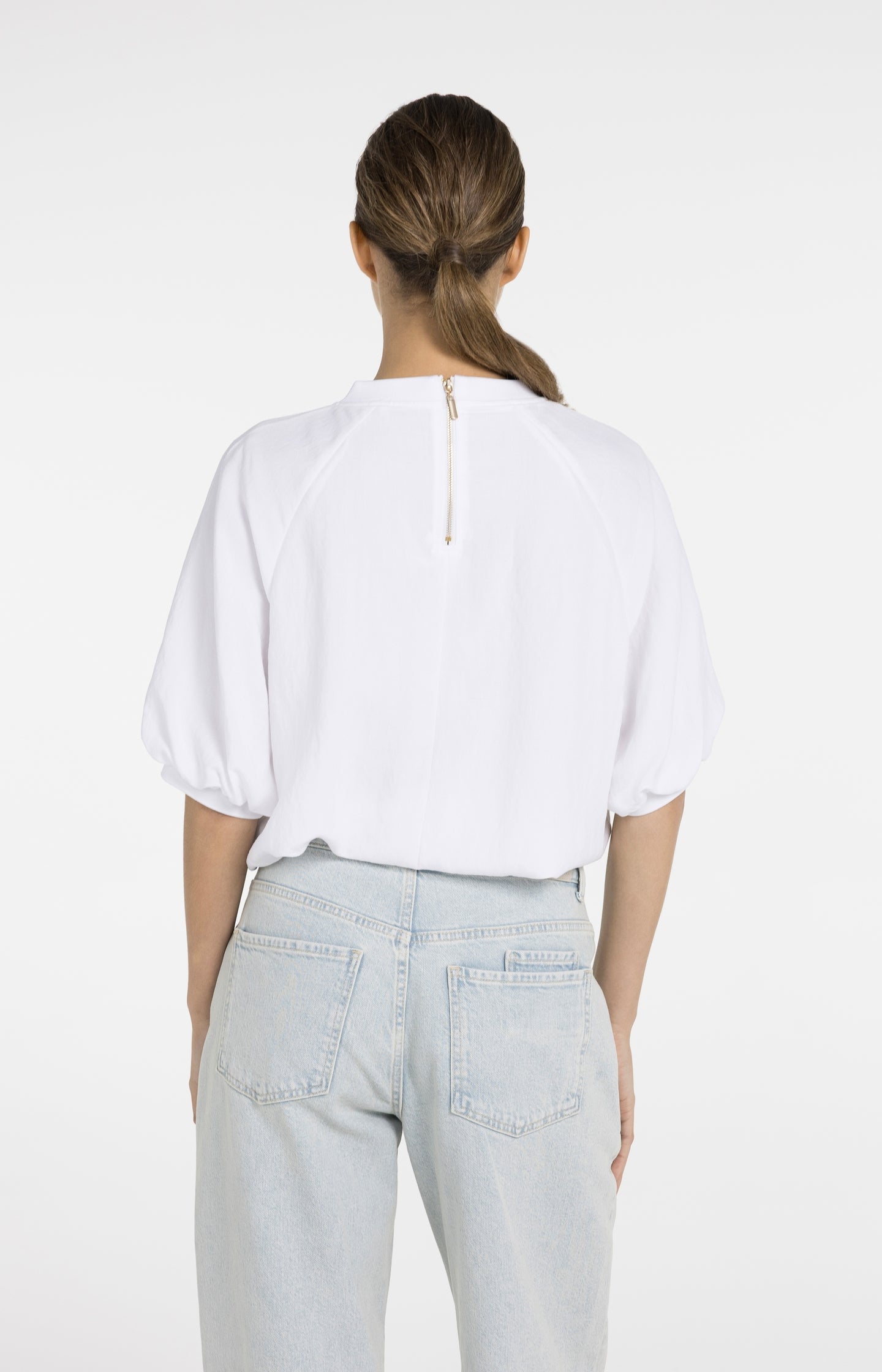Woven T-shirt with balloon sleeves and zip