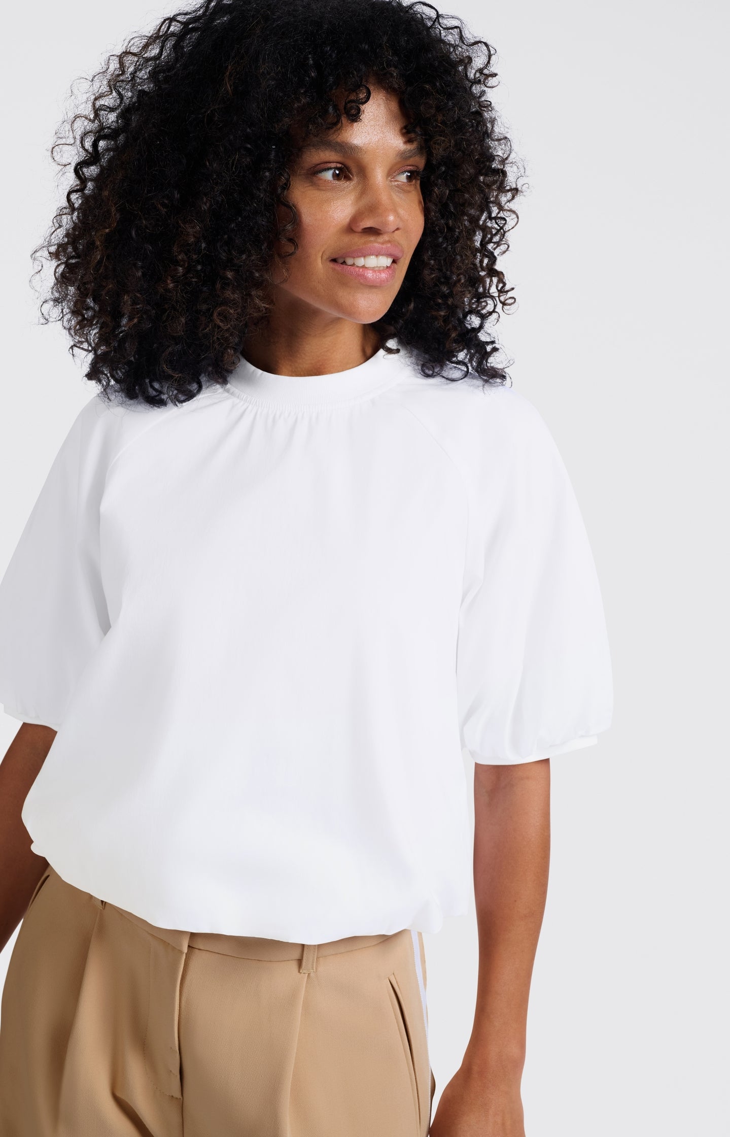 Woven T-shirt with puff sleeves