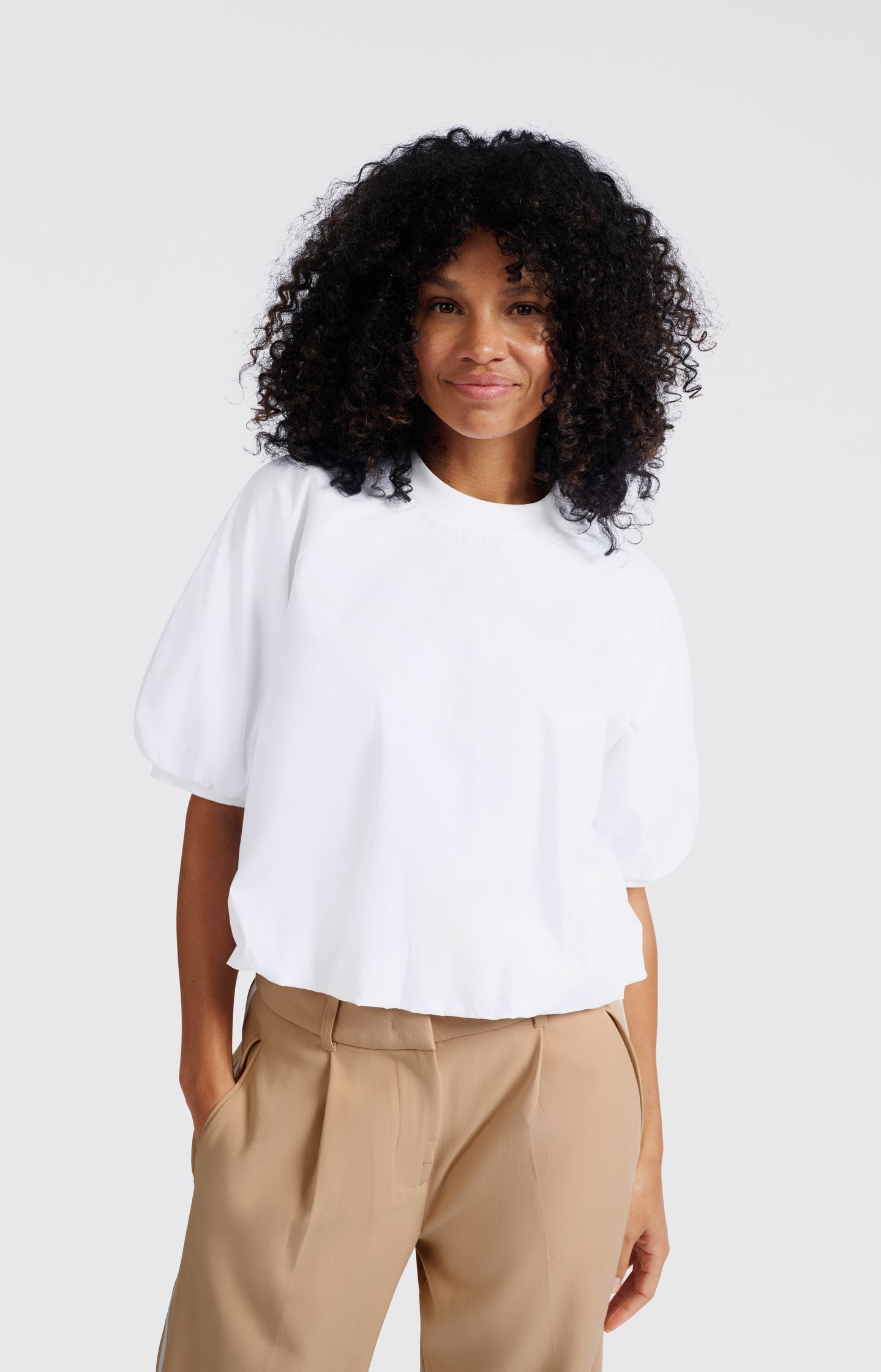Woven T-shirt with puff sleeves