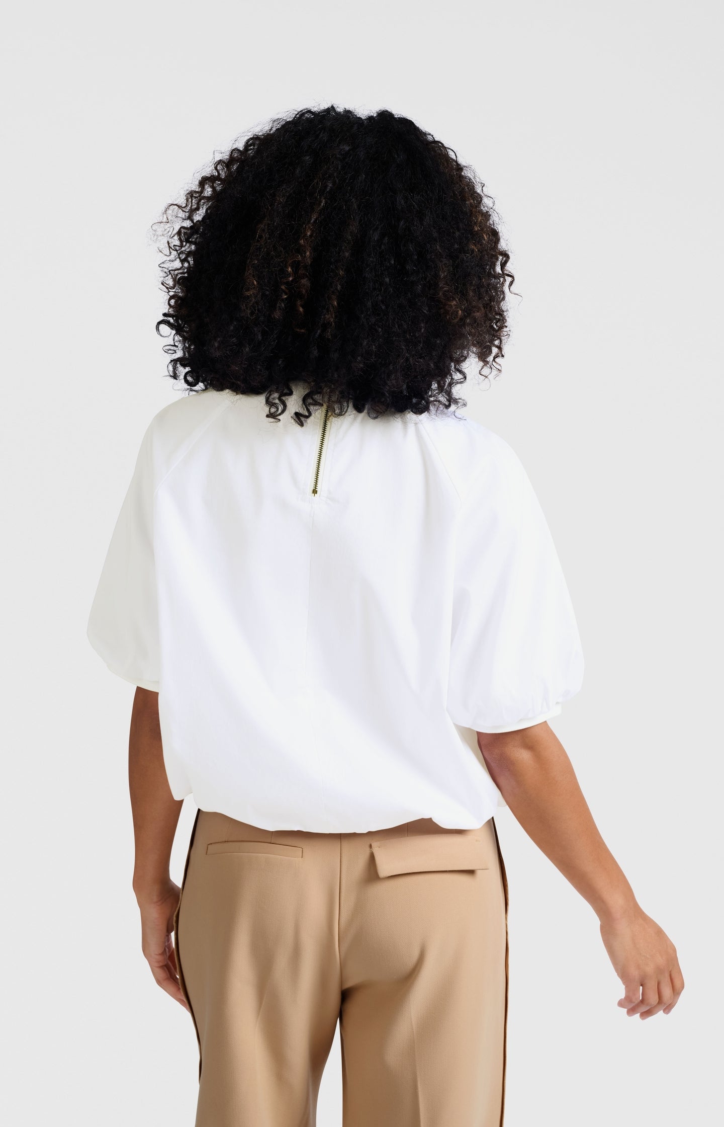 Woven T-shirt with puff sleeves