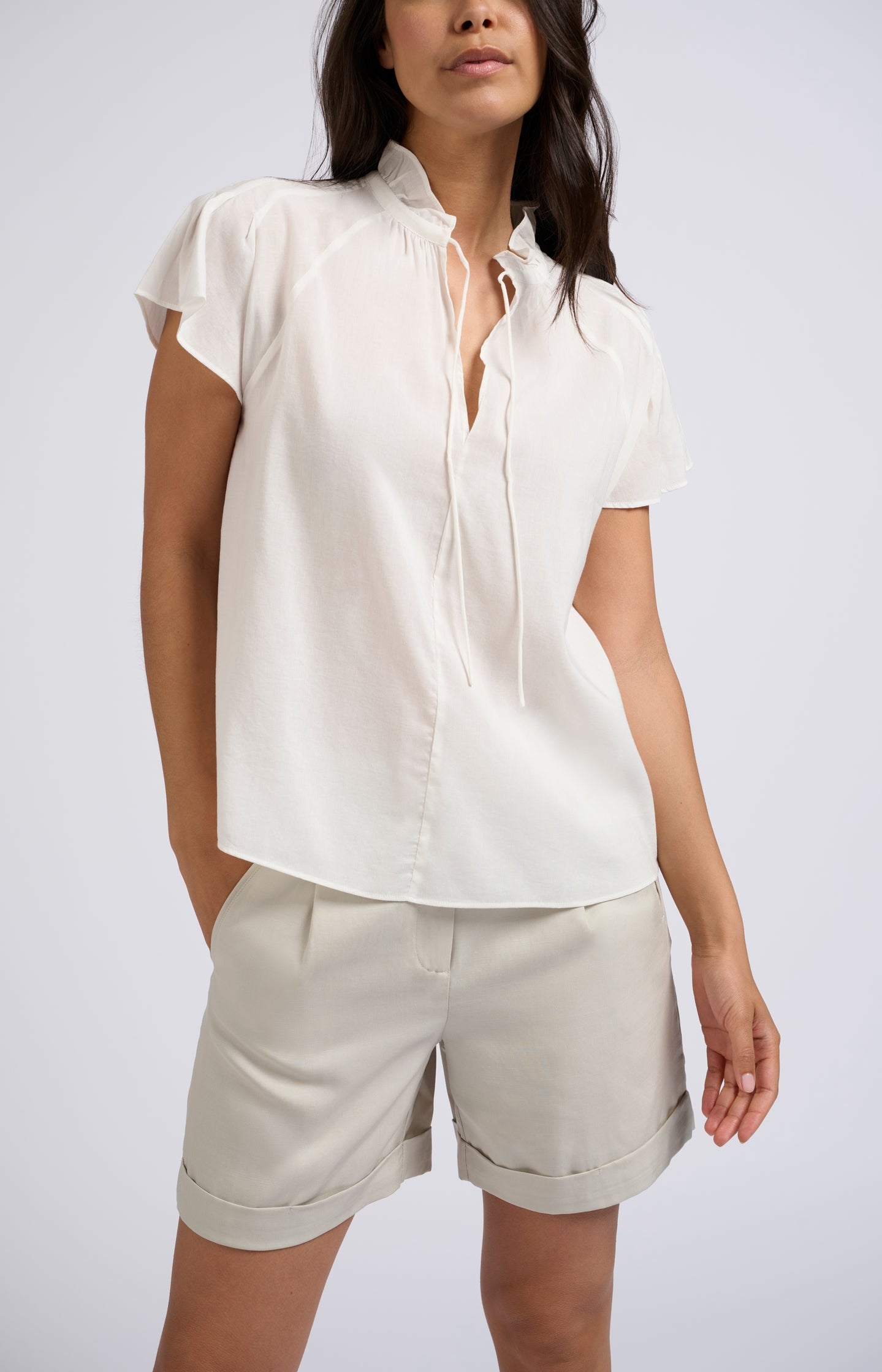 Woven top with high ruffled neck and short sleeves - Blanc De Blanc White - Type: lookbook