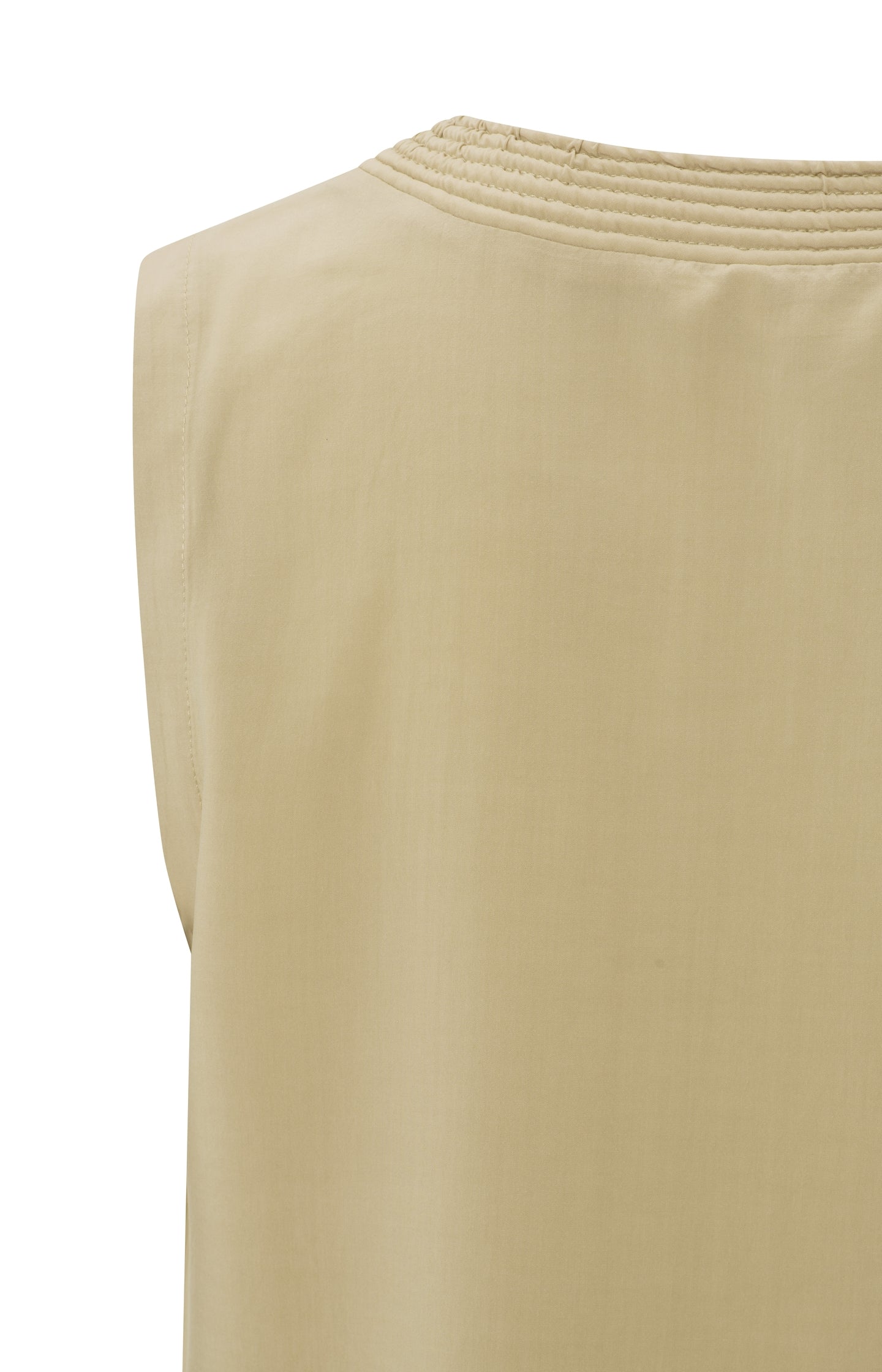 Woven top with V-neck and rib details in loose fit