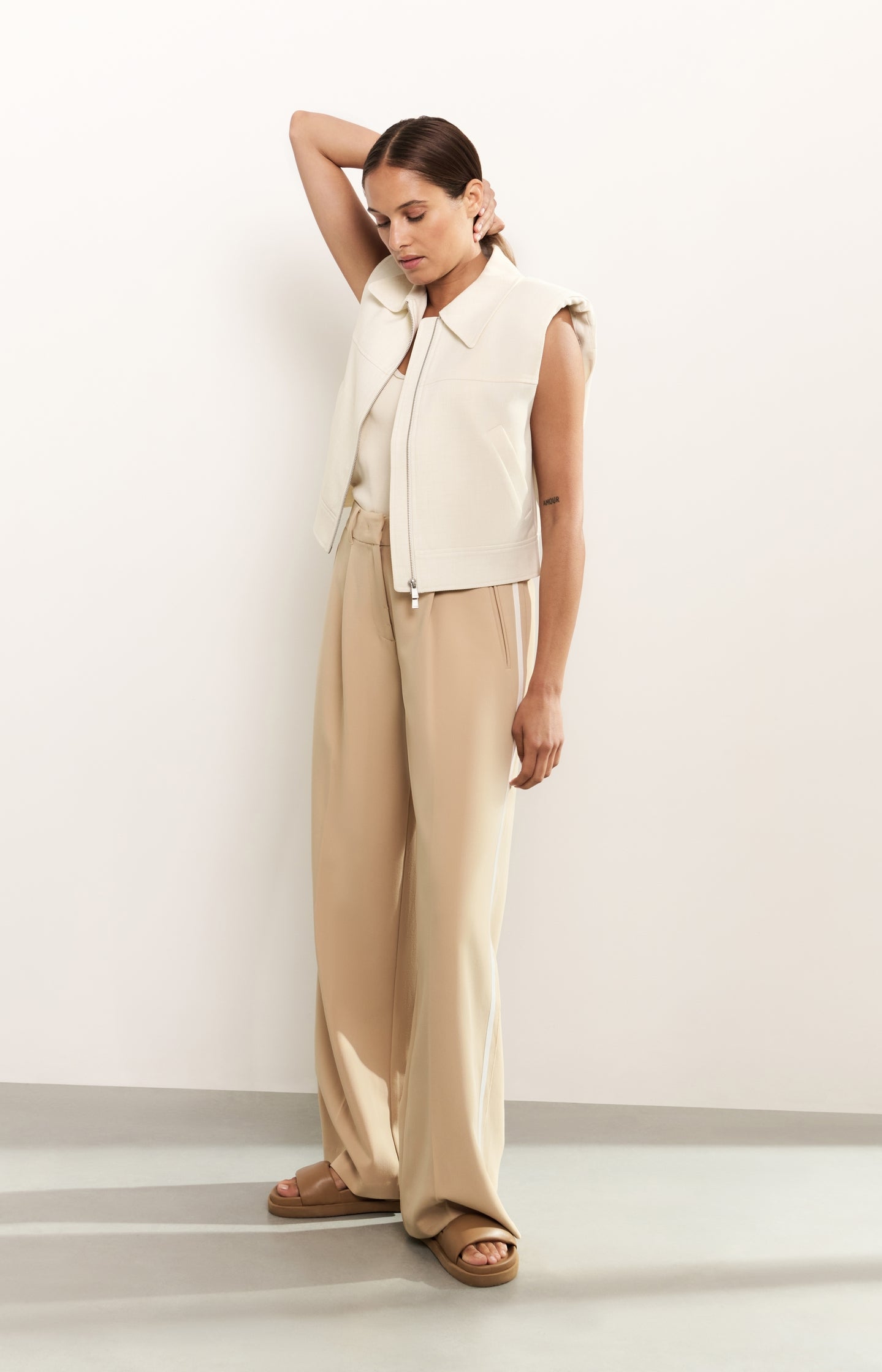 Woven trousers with stripe