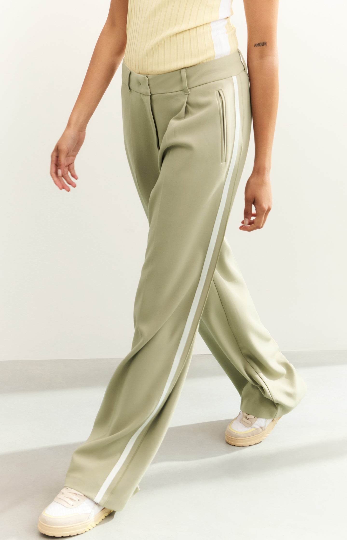 Woven trousers with stripe