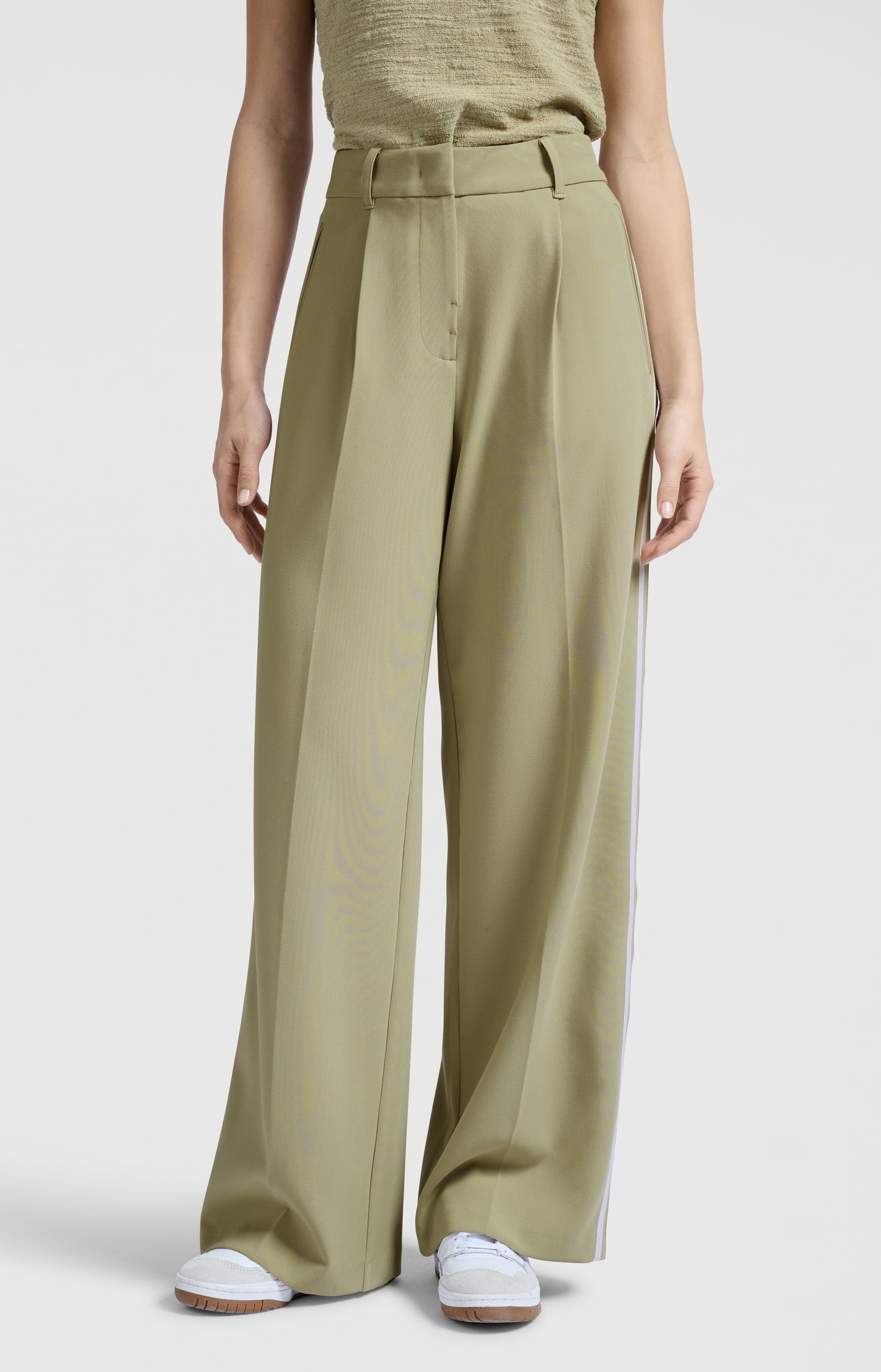 Woven trousers with stripe