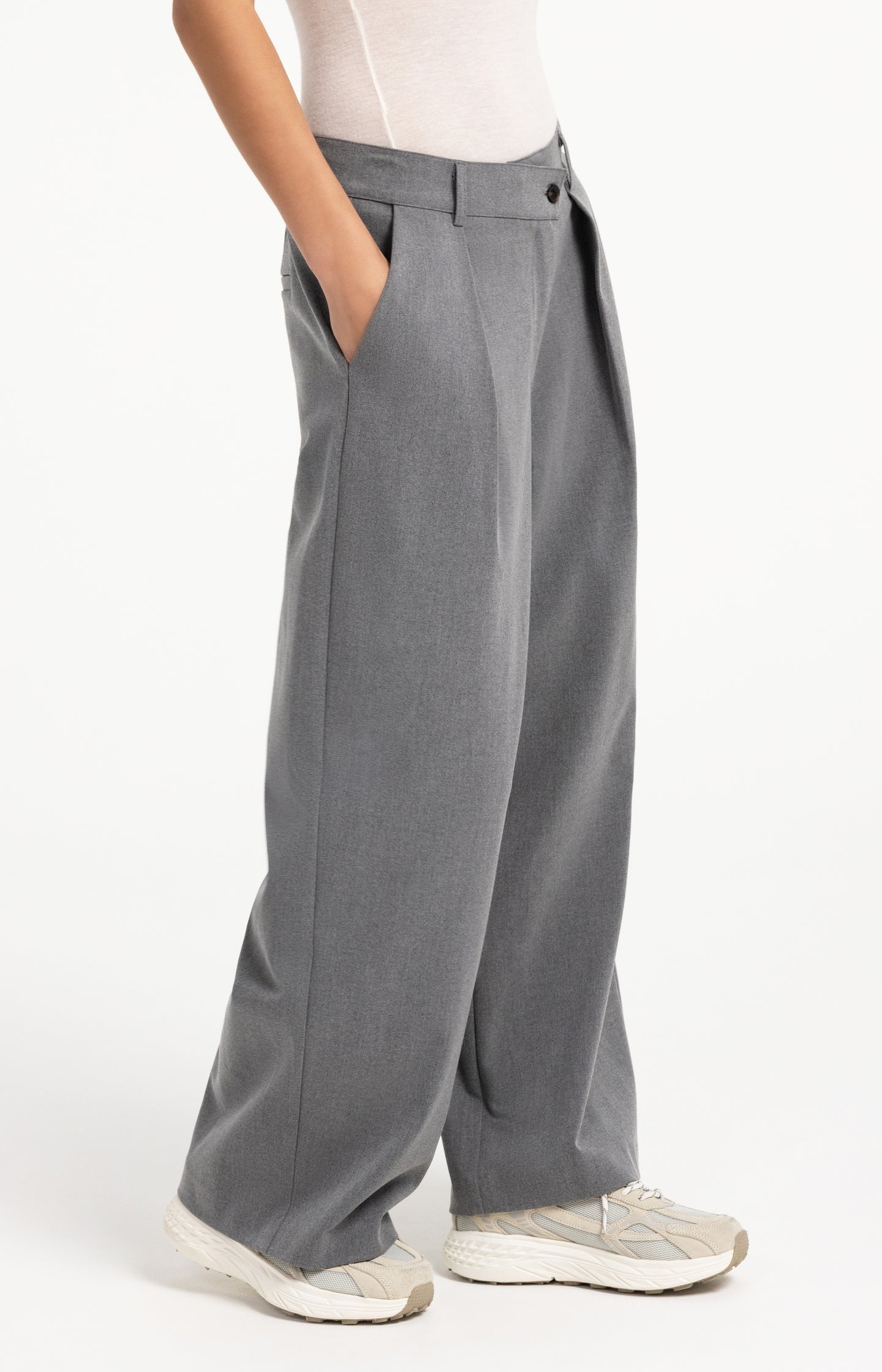 Woven trousers with wide legs and asymmetrical closure