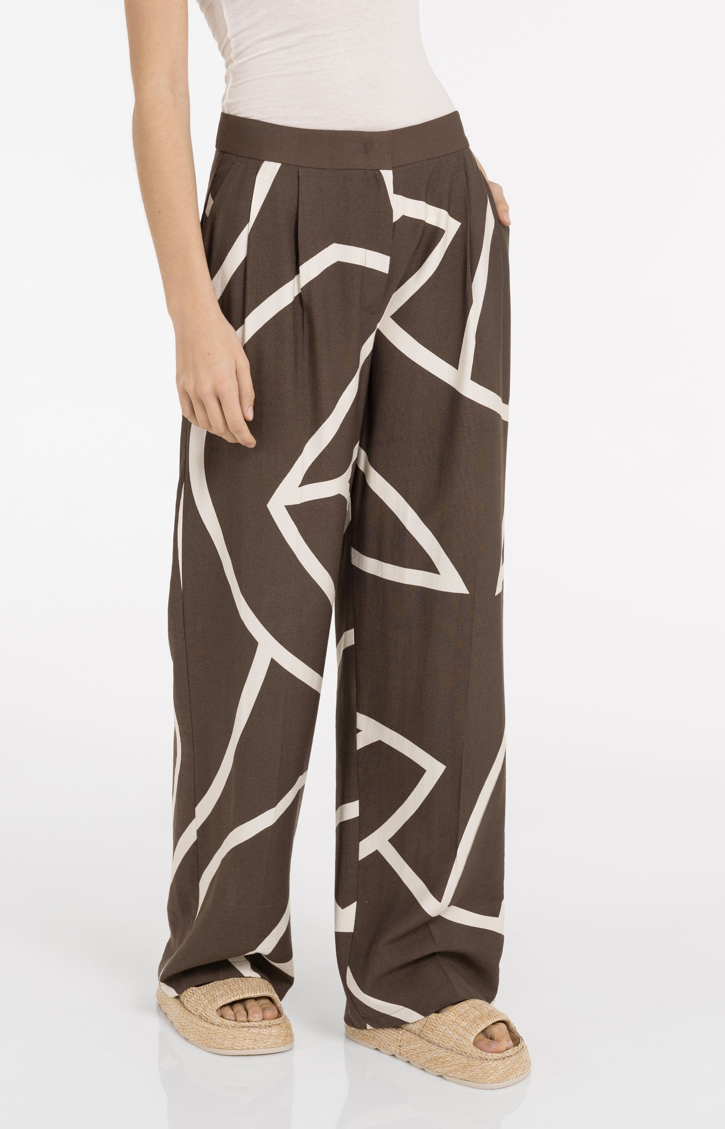 Woven trousers with wide legs and print